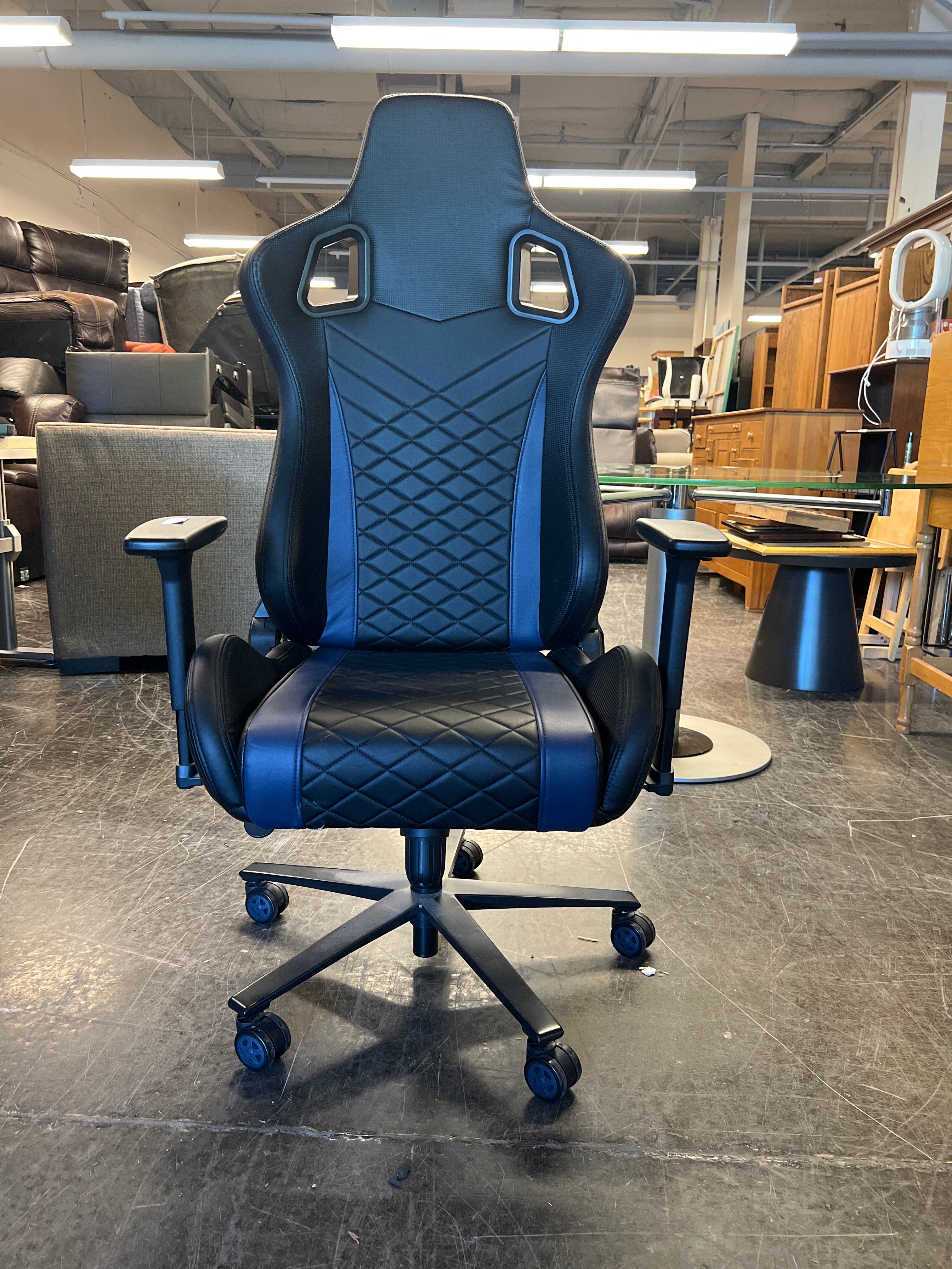 Gaming Chair with Dark Blue Accents