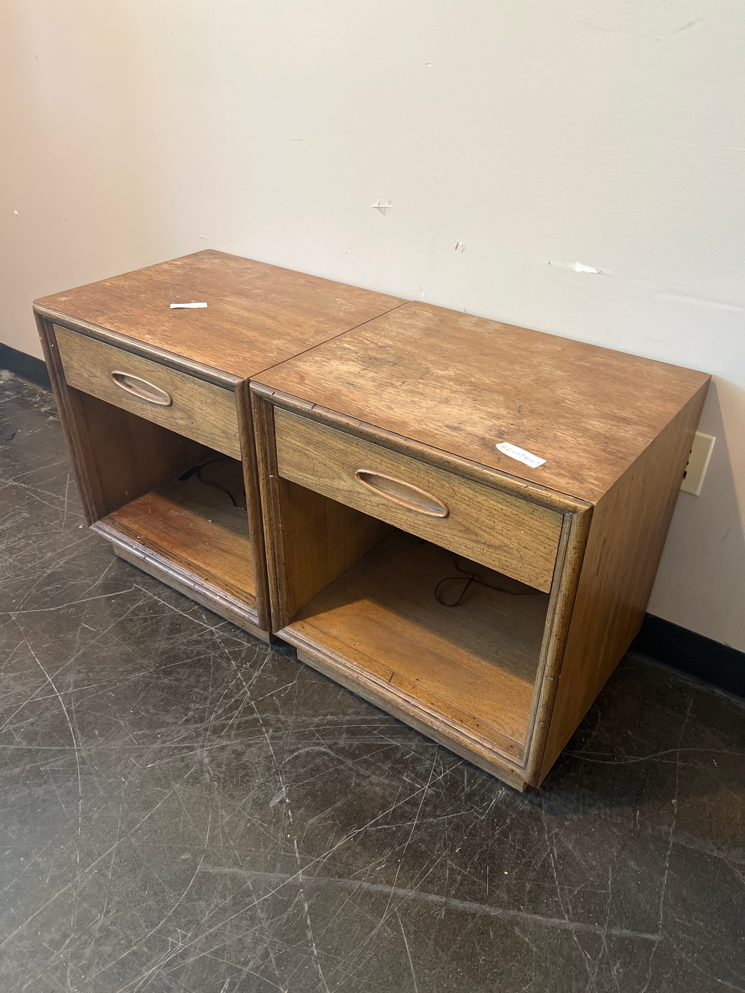 Henredon Mid-Century Nightstands SET