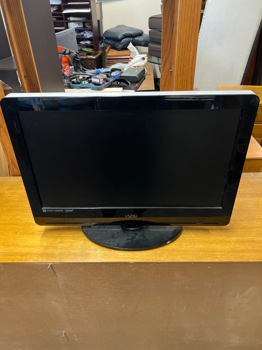 Vizio 32" Flat Screen TV with Multiple Inputs