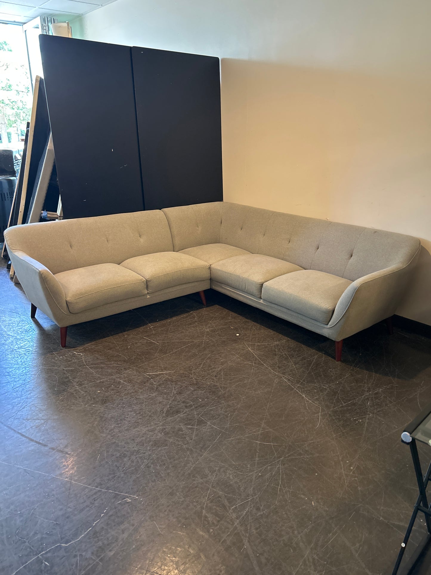 Scandinavian Designs Dakota Sectional Sofa – Light Gray