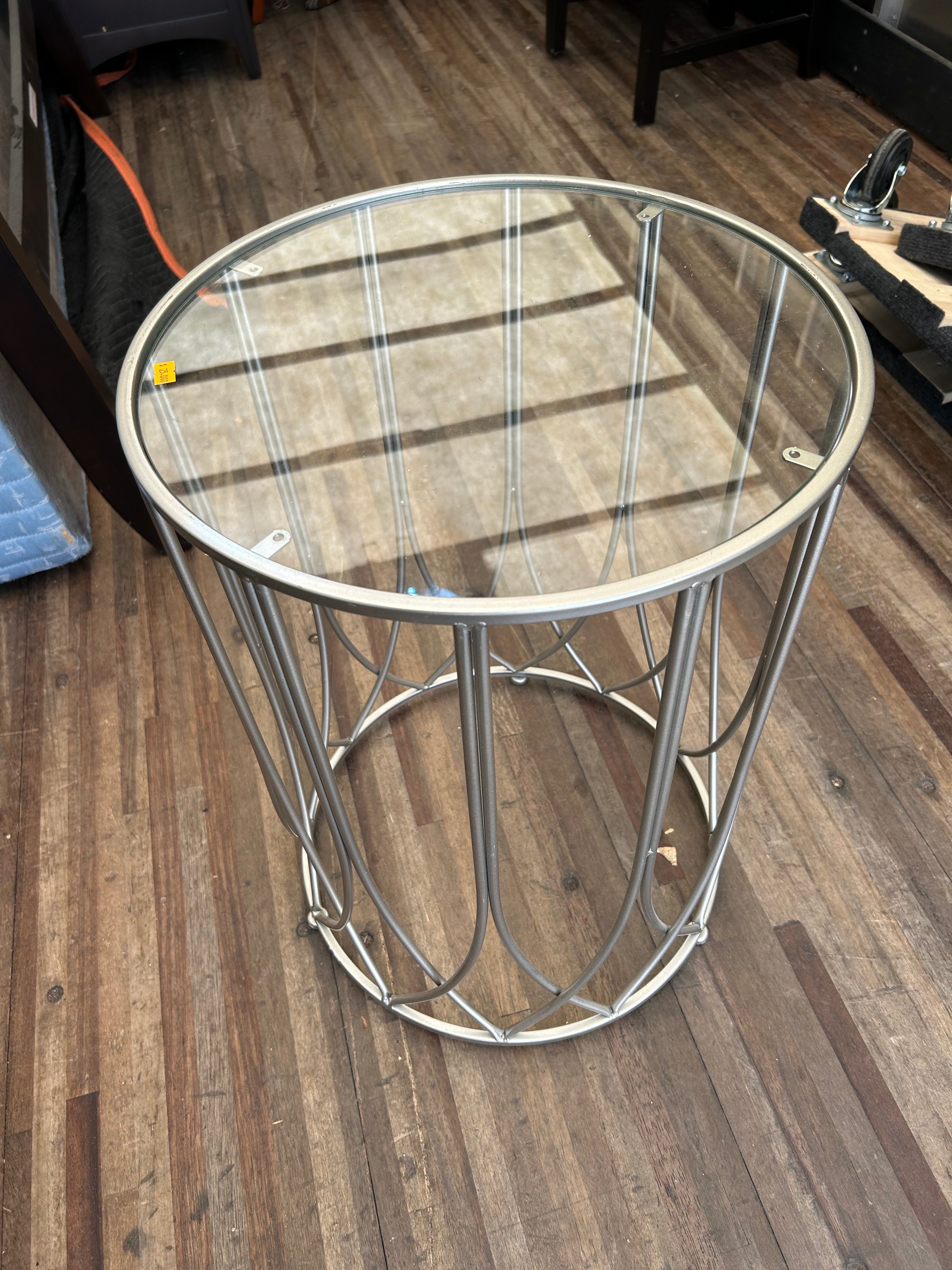 Circle Side Table Plant Stand  w/ Glass