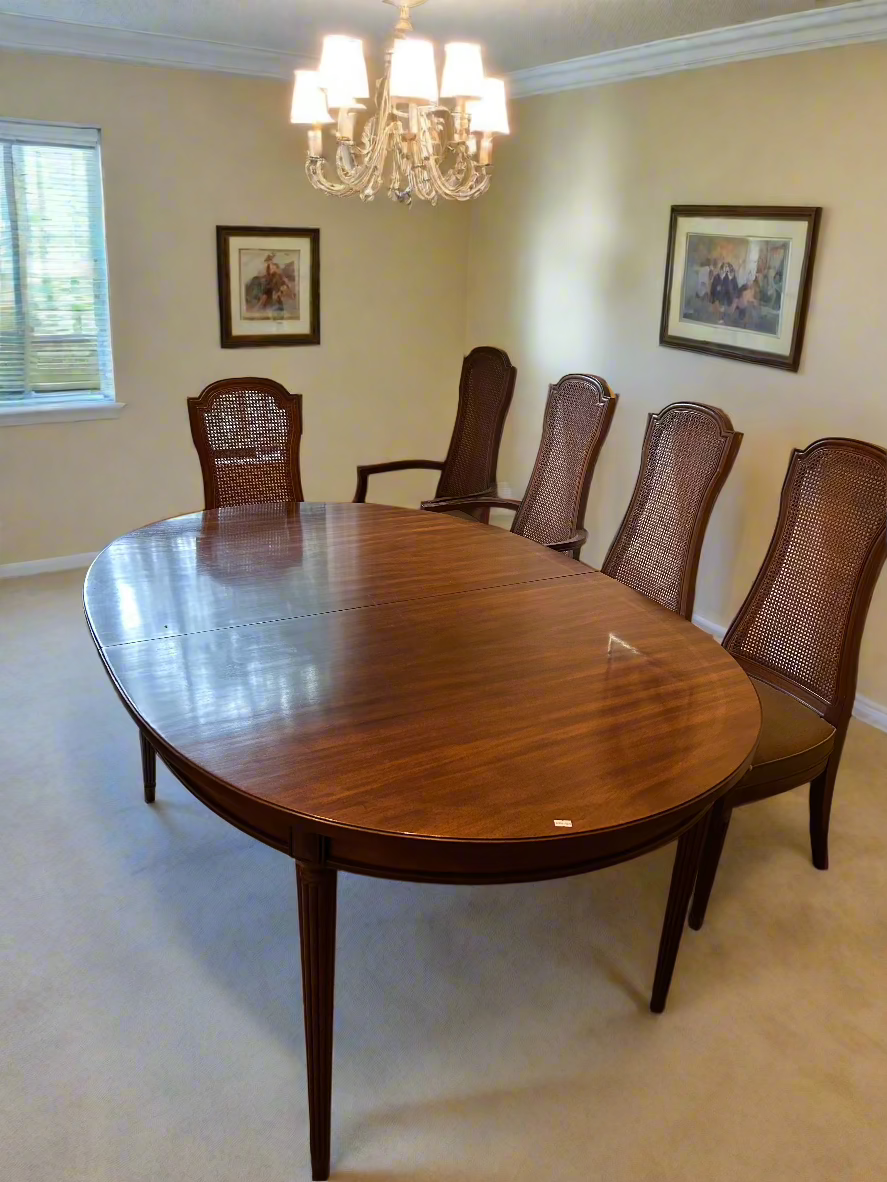 Dining Table 6 Chairs & Pads