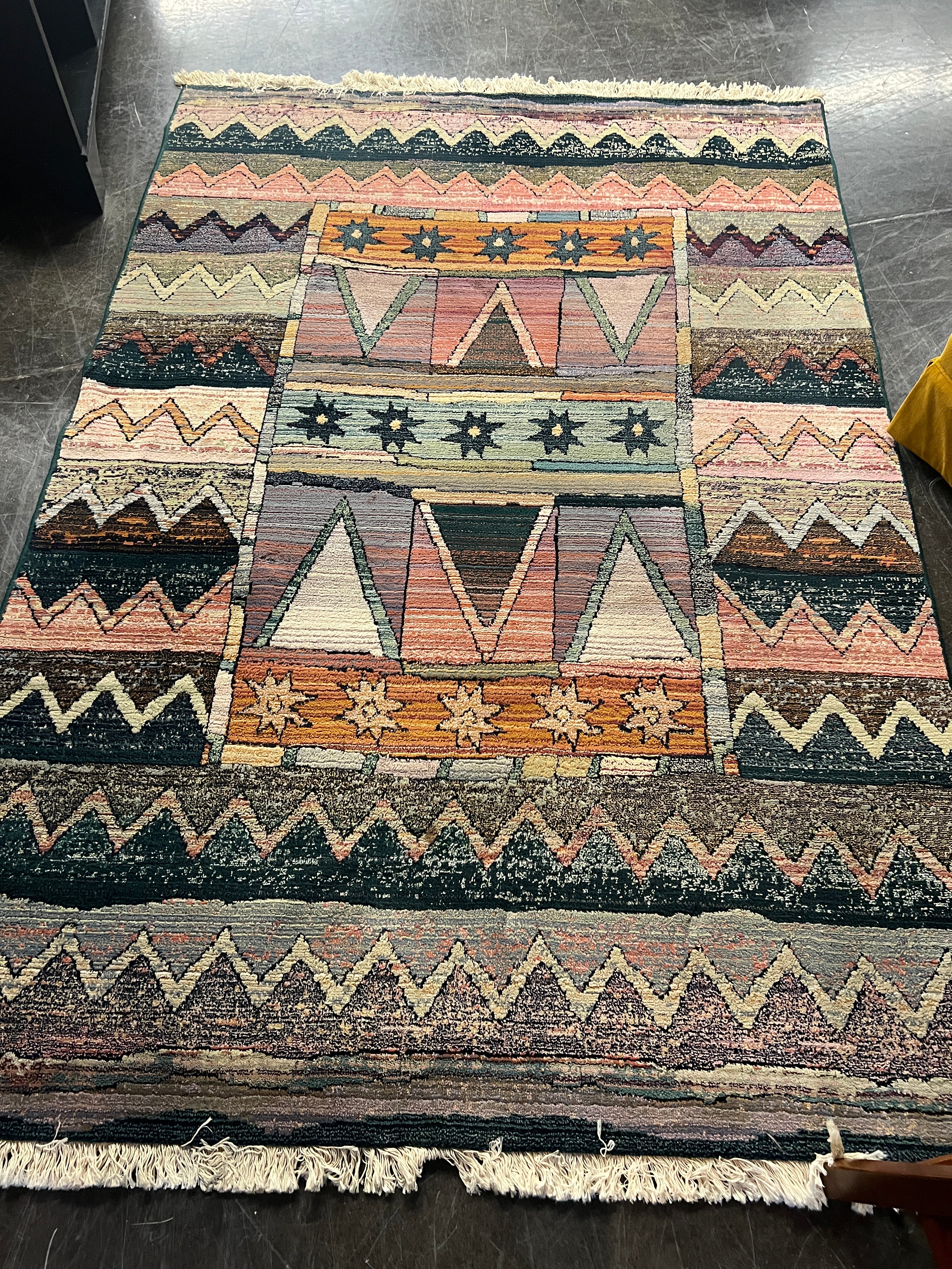 Unique 5x8 Rug