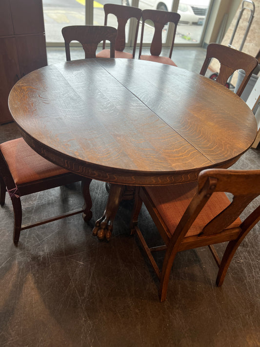 Vintage Tiger Oak Wood  Round Clawfoot  Dining Table With 6 Chairs