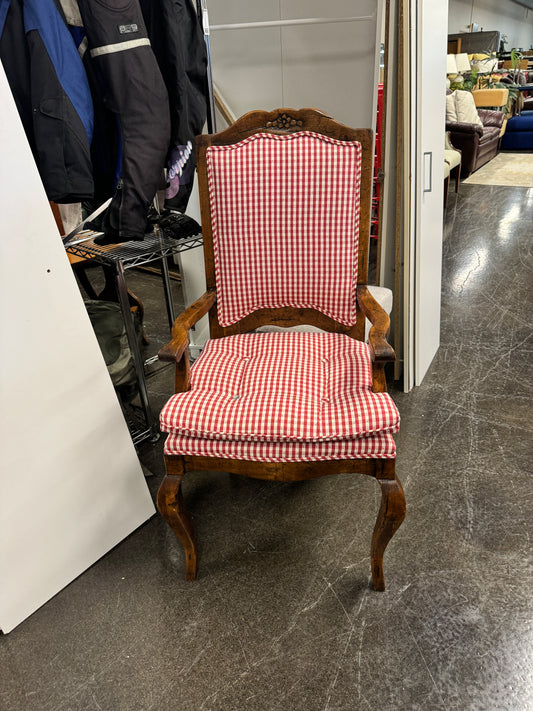 Oak Tiger Wood with 5 Gingham Plaid Chairs