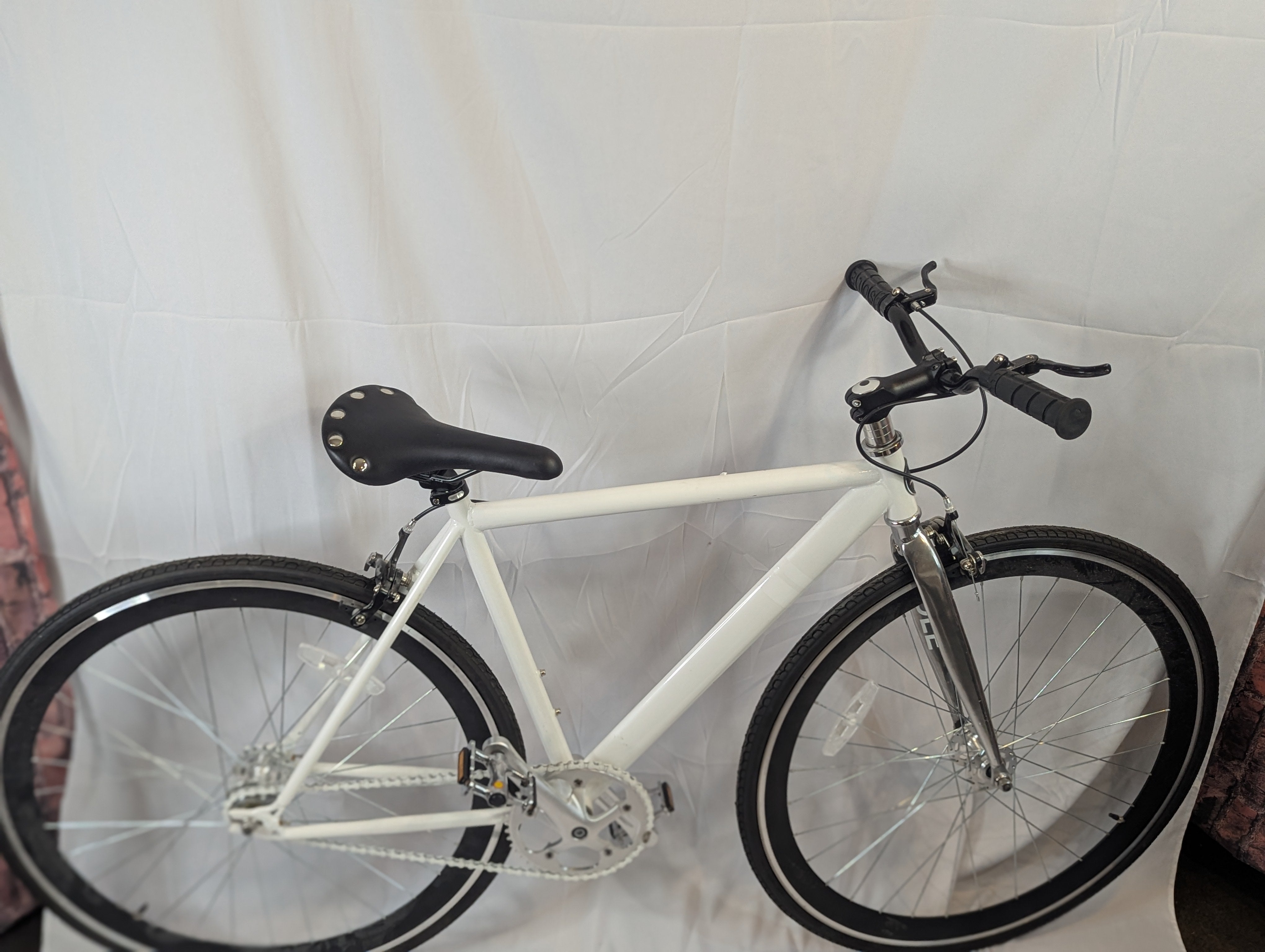 Sole Fixie White bike, white Black Accent