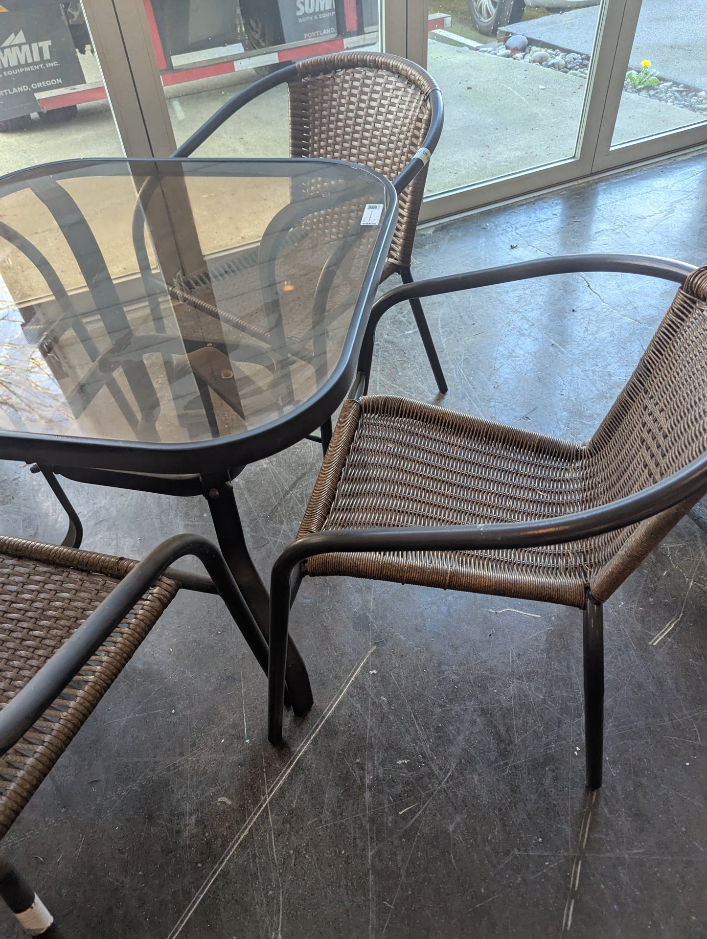 Outdoor Glass Table 4 Chairs