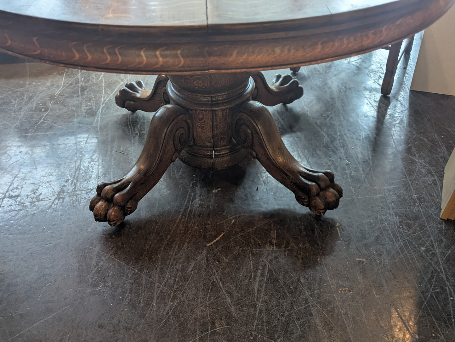 Vintage Tiger Oak Wood  Round Clawfoot  Dining Table With 6 Chairs