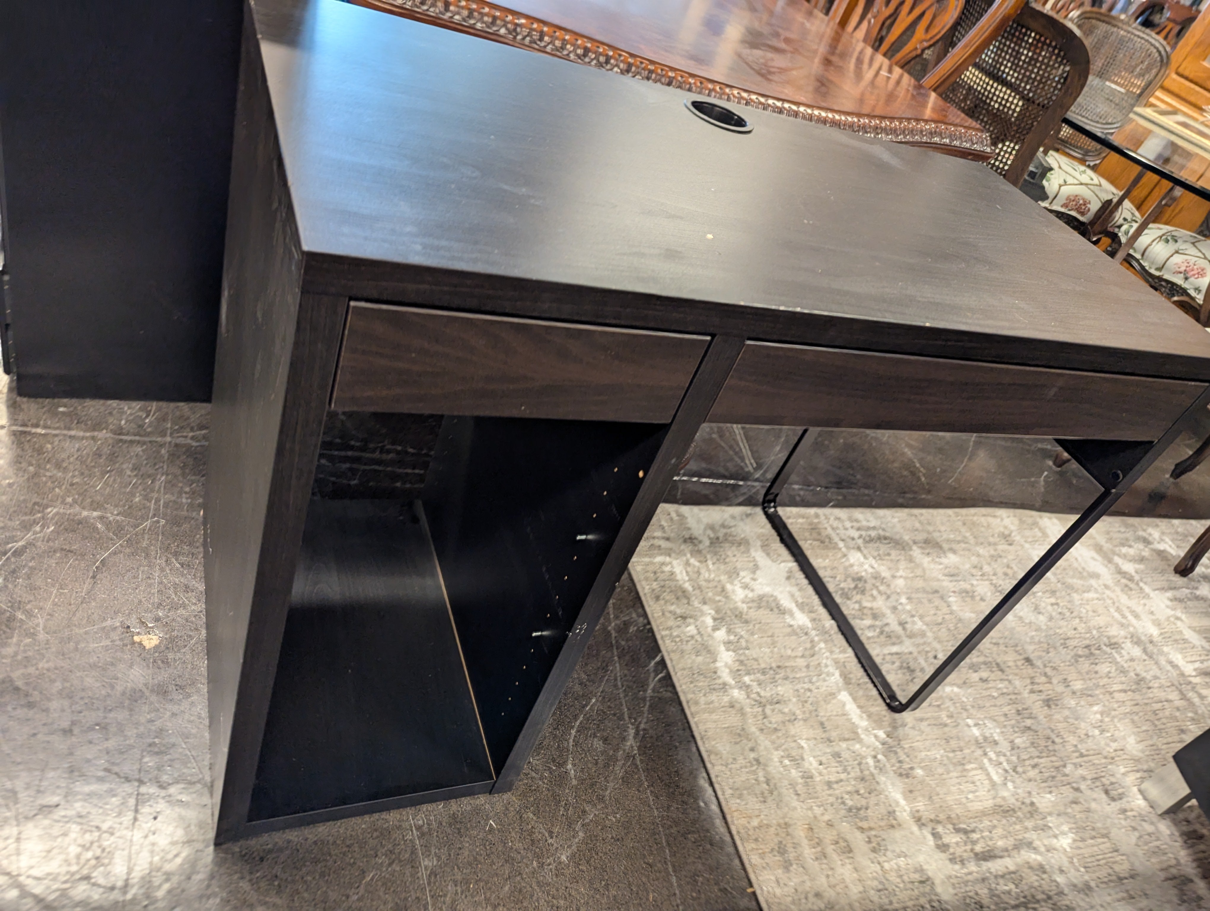 Black Modern Desk