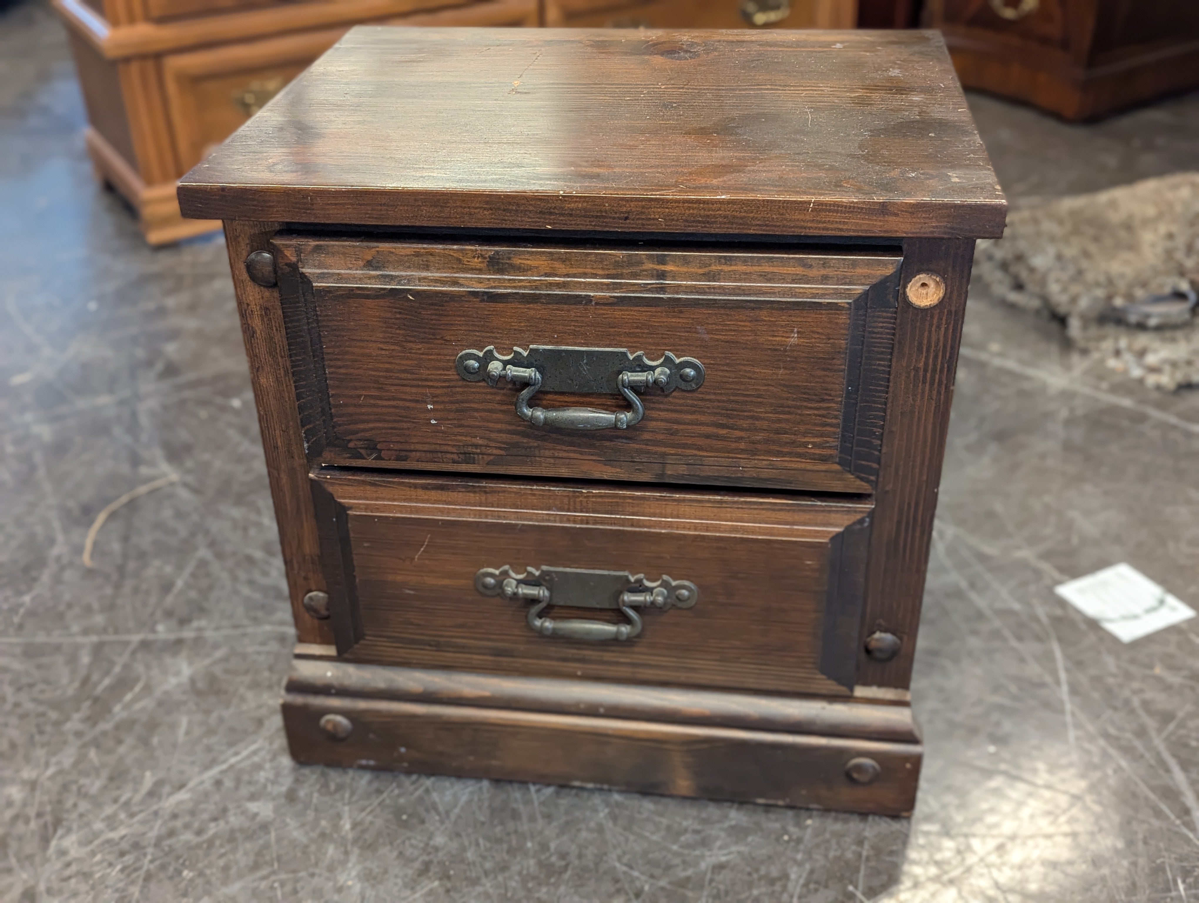 2 Drawer Nightstand