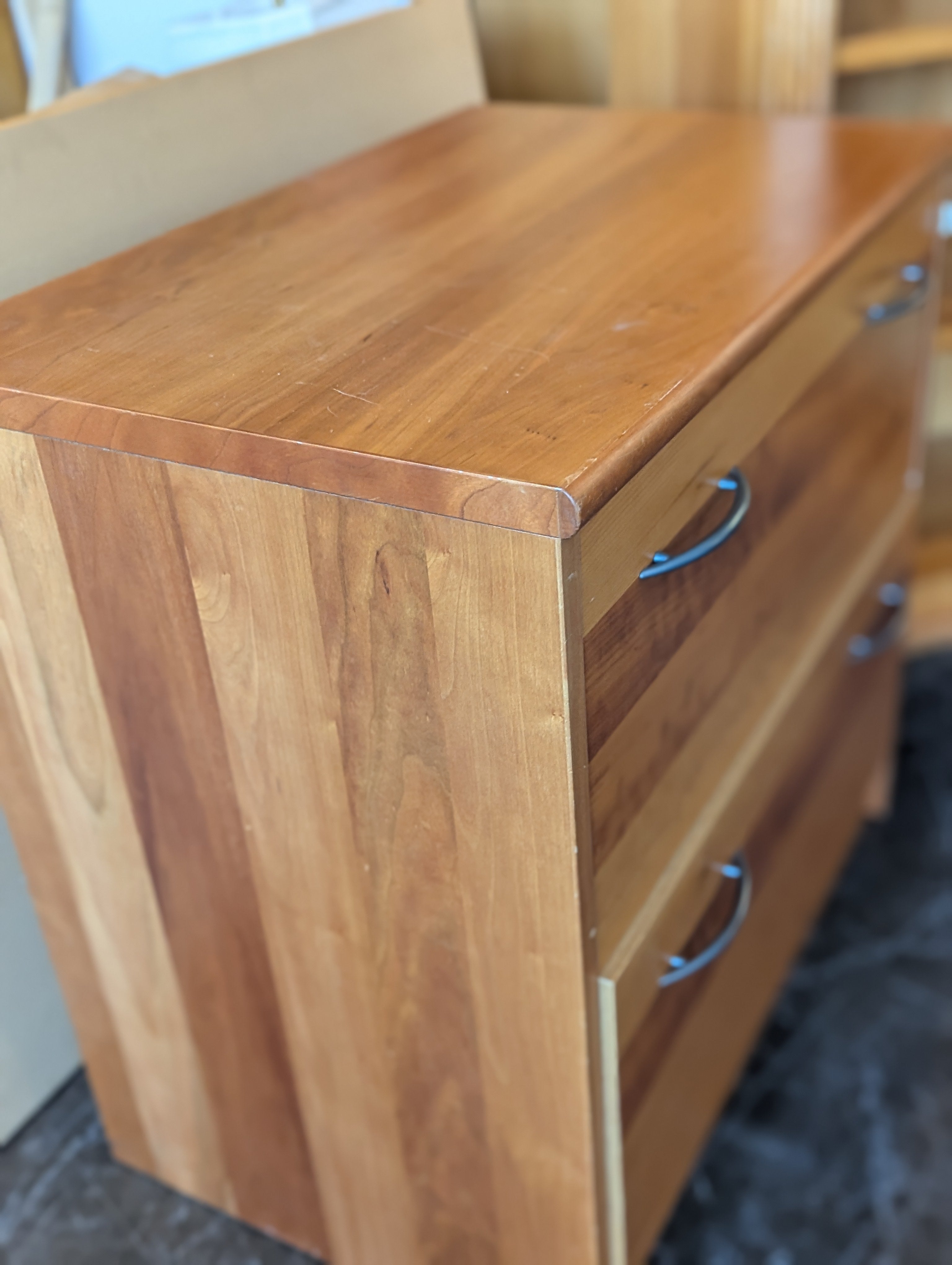 Lockable 2 Drawer Filing Cabinet