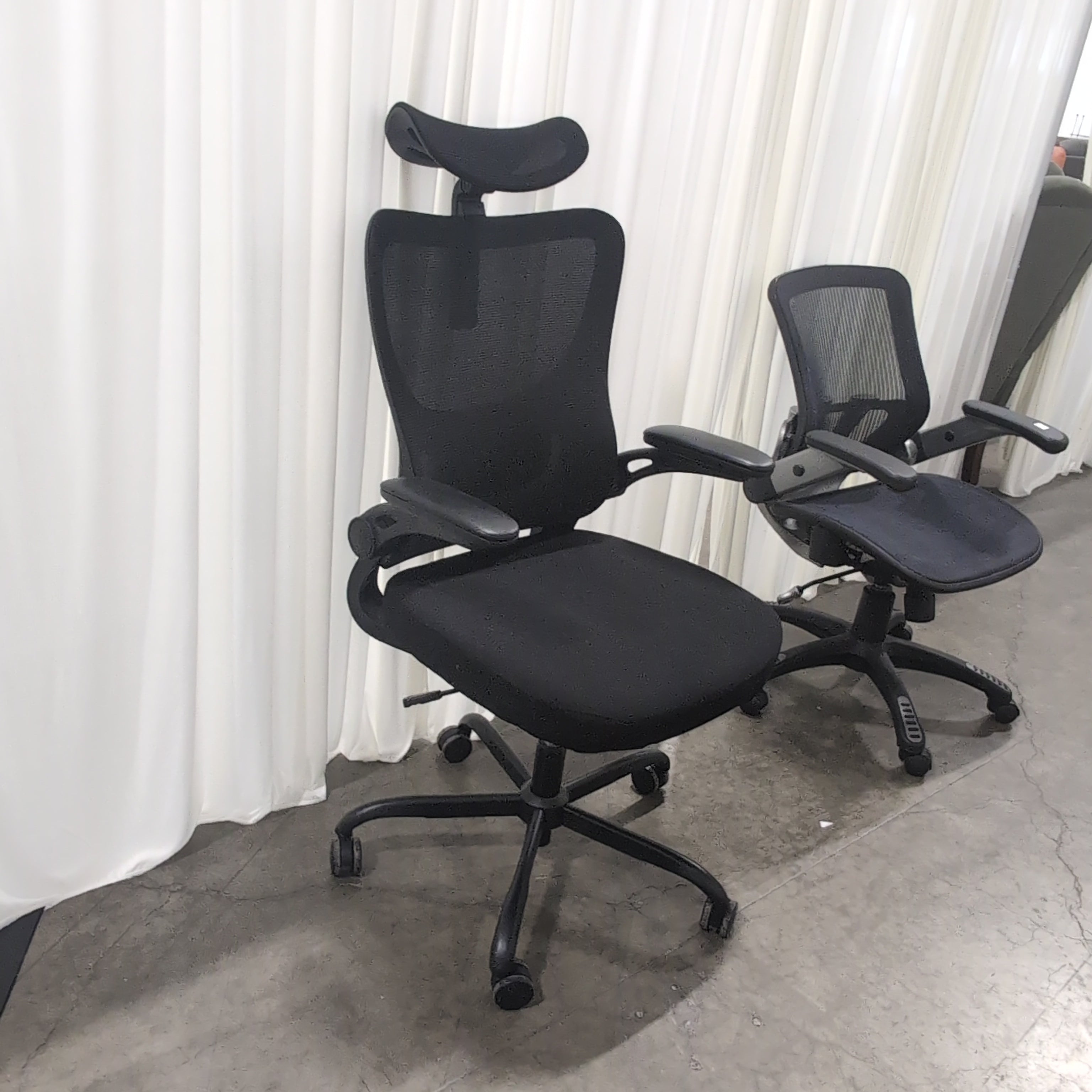 Black Mesh Back Office Chair with Headrest