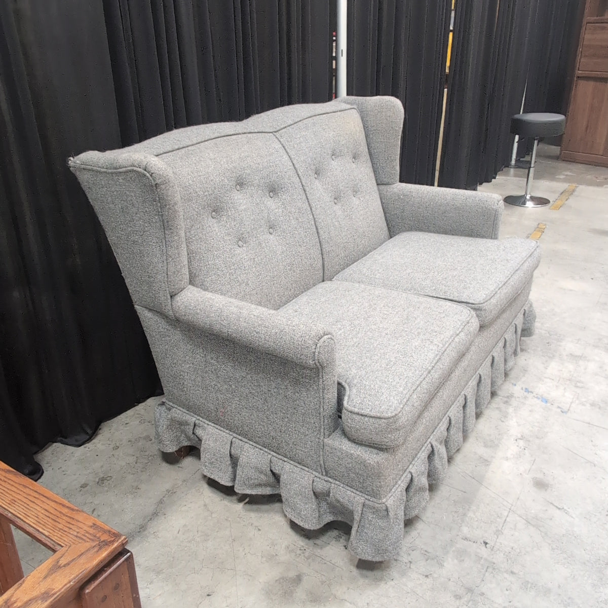 Grey Fabric Loveseat with Button Tufting