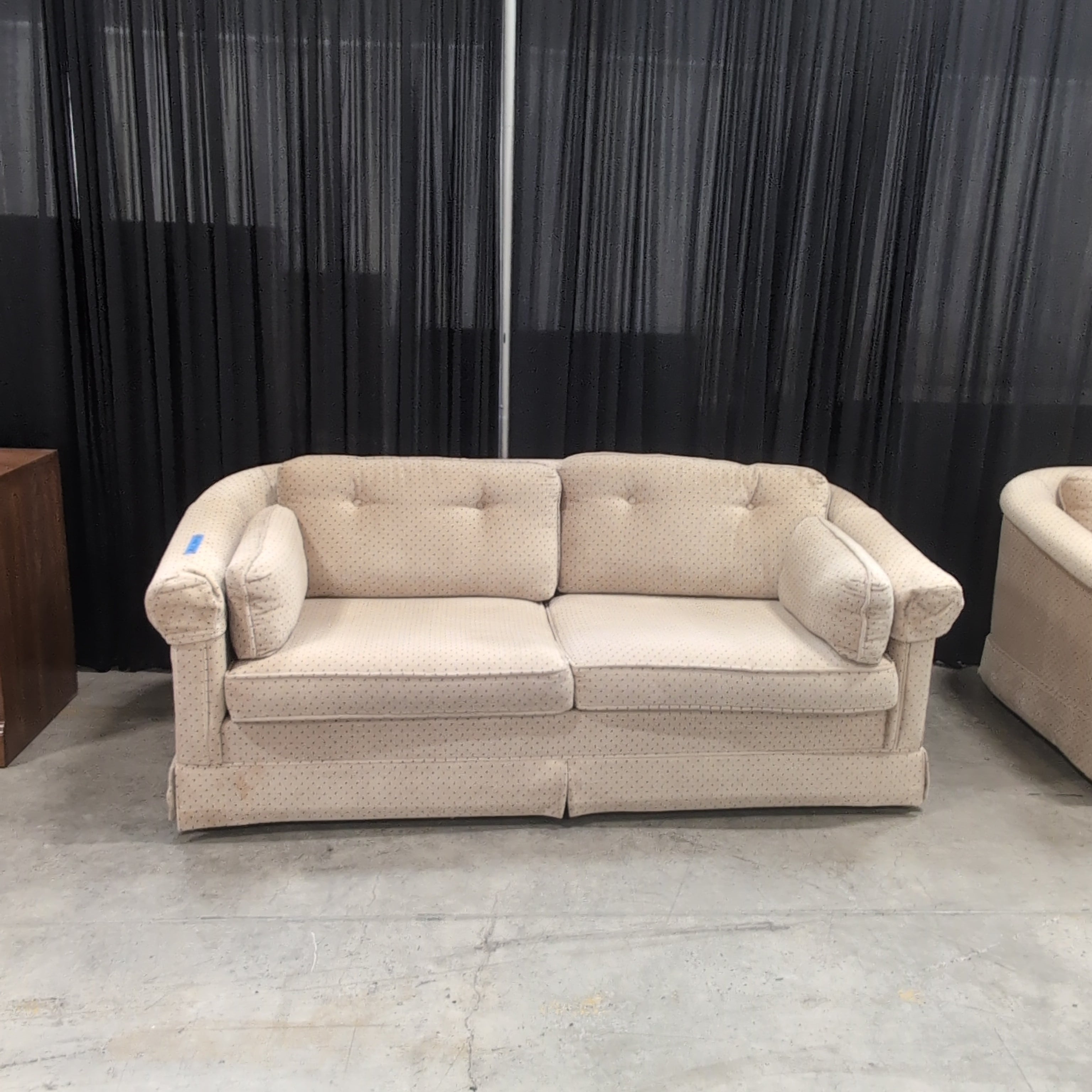 Beige Dotted Fabric Rolled Arm Couch with Button Tufting