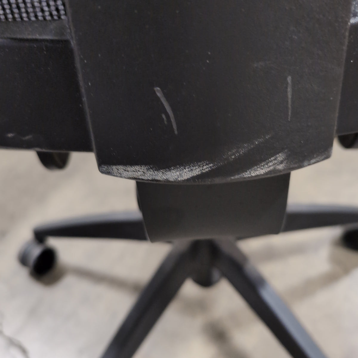 Black Mesh Back Swivel Office Chair with Adjustable Arms