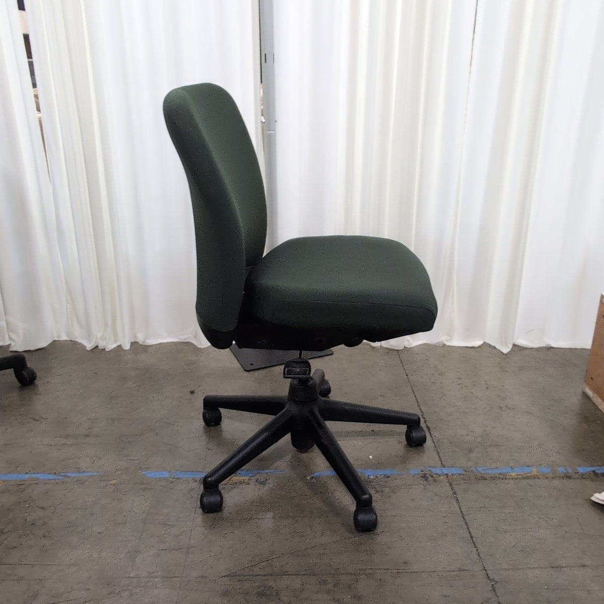 Black Swivel Office Chair in Fabric