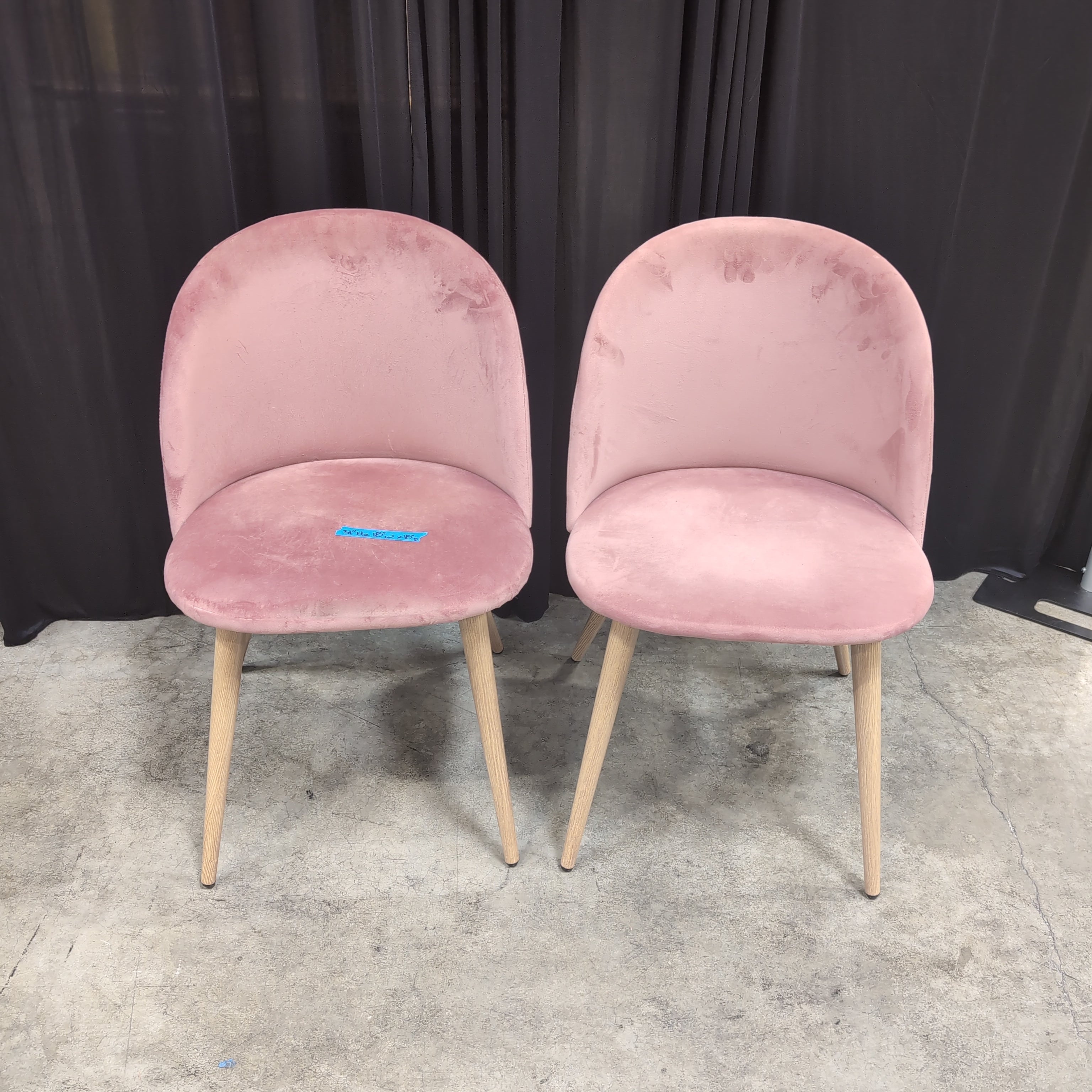 Set of Two Modern Pink Dining Chairs in Velvet