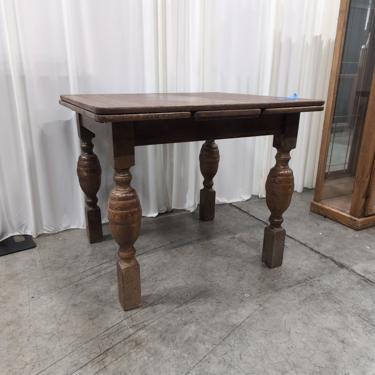 Brown Quarter Sawn Oak Drop-Leaf Dining Table with Turned Legs