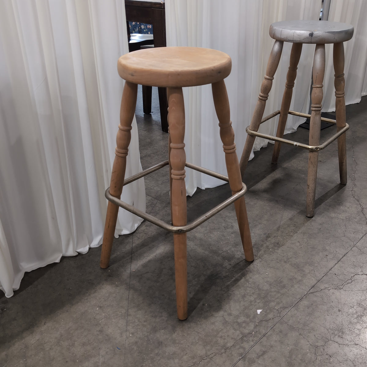 Light Wood Round Seat Bar Stool with Metal Footrest