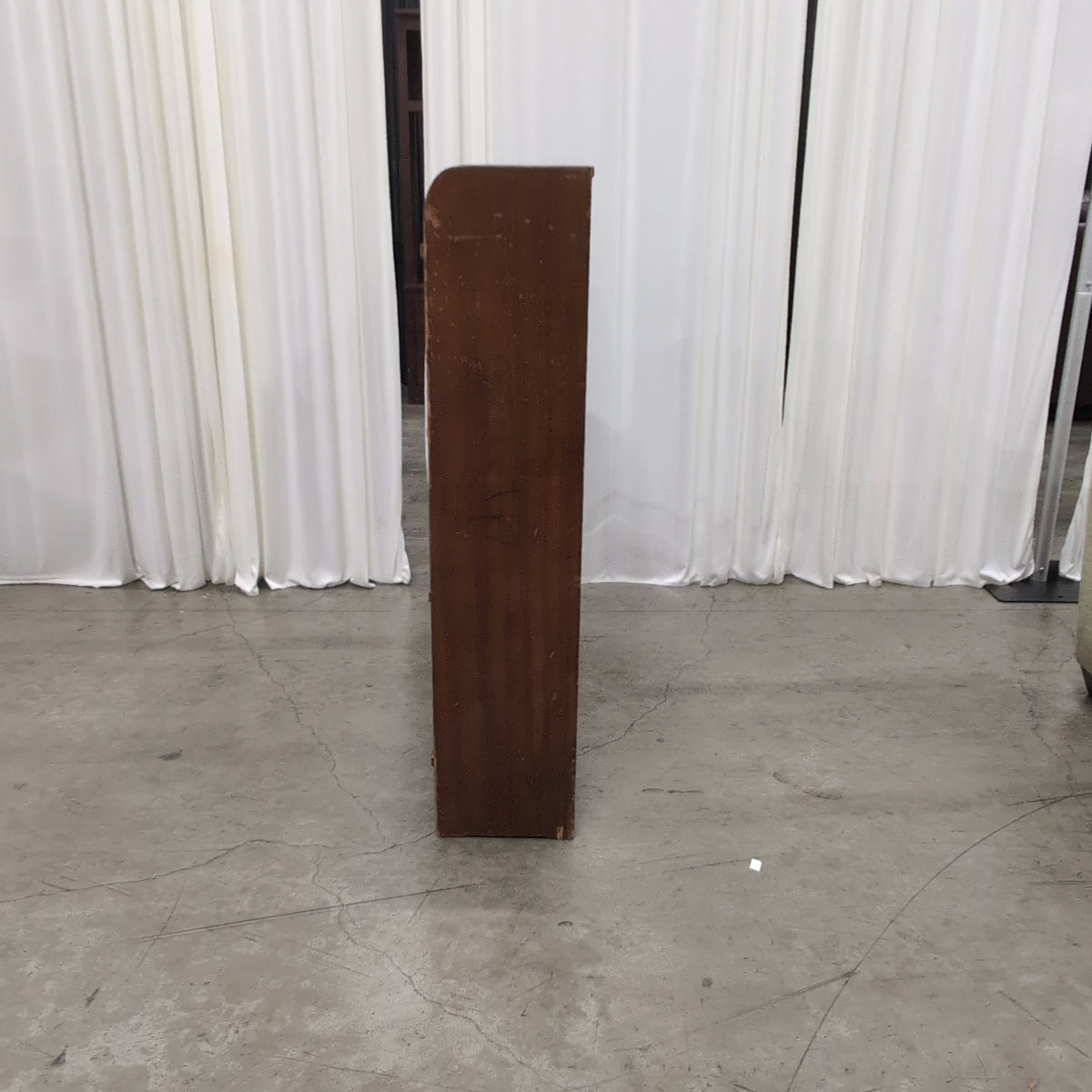 Traditional Brown Three-Shelf Bookcase in Wood