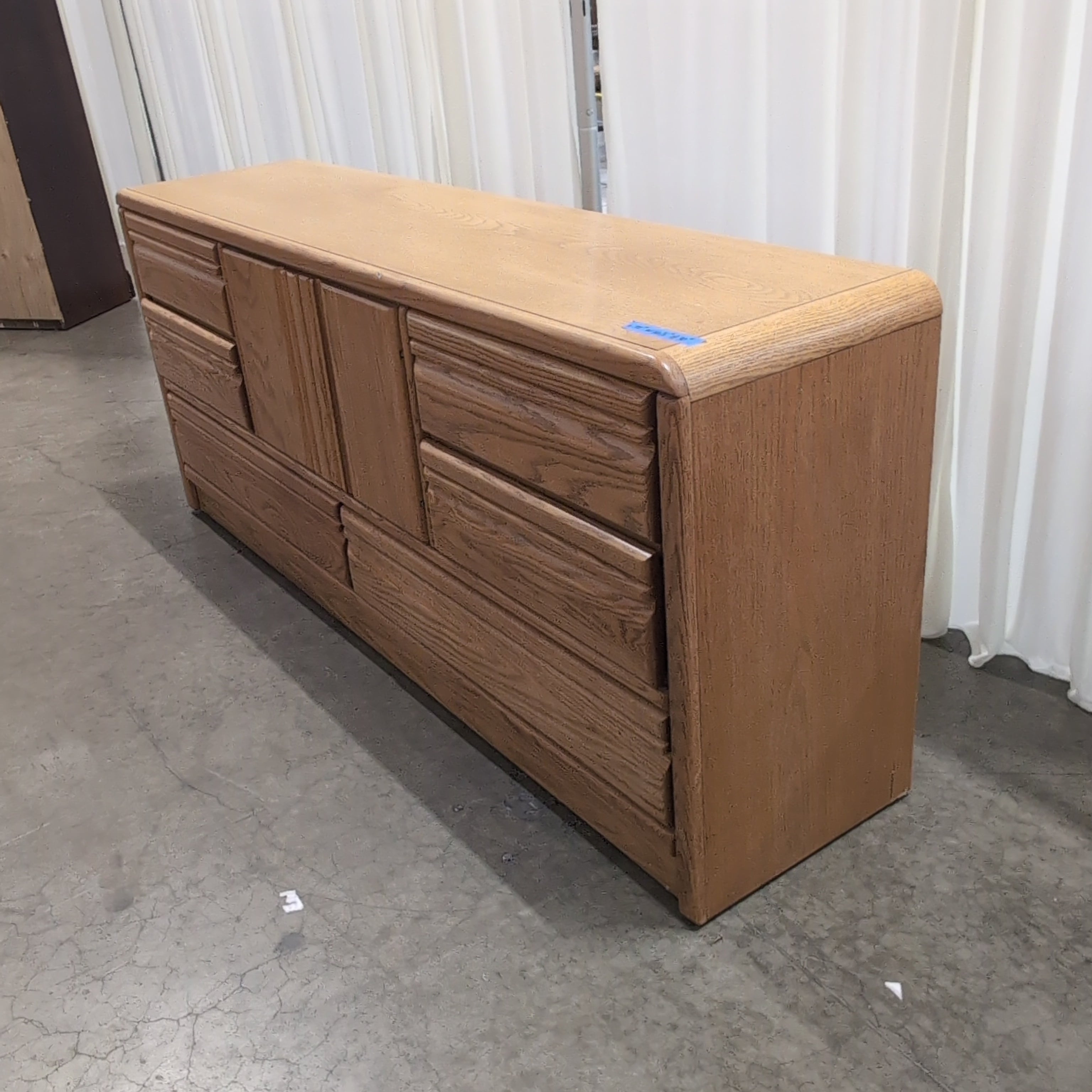 Light Oak Finish Fluted Front Dresser