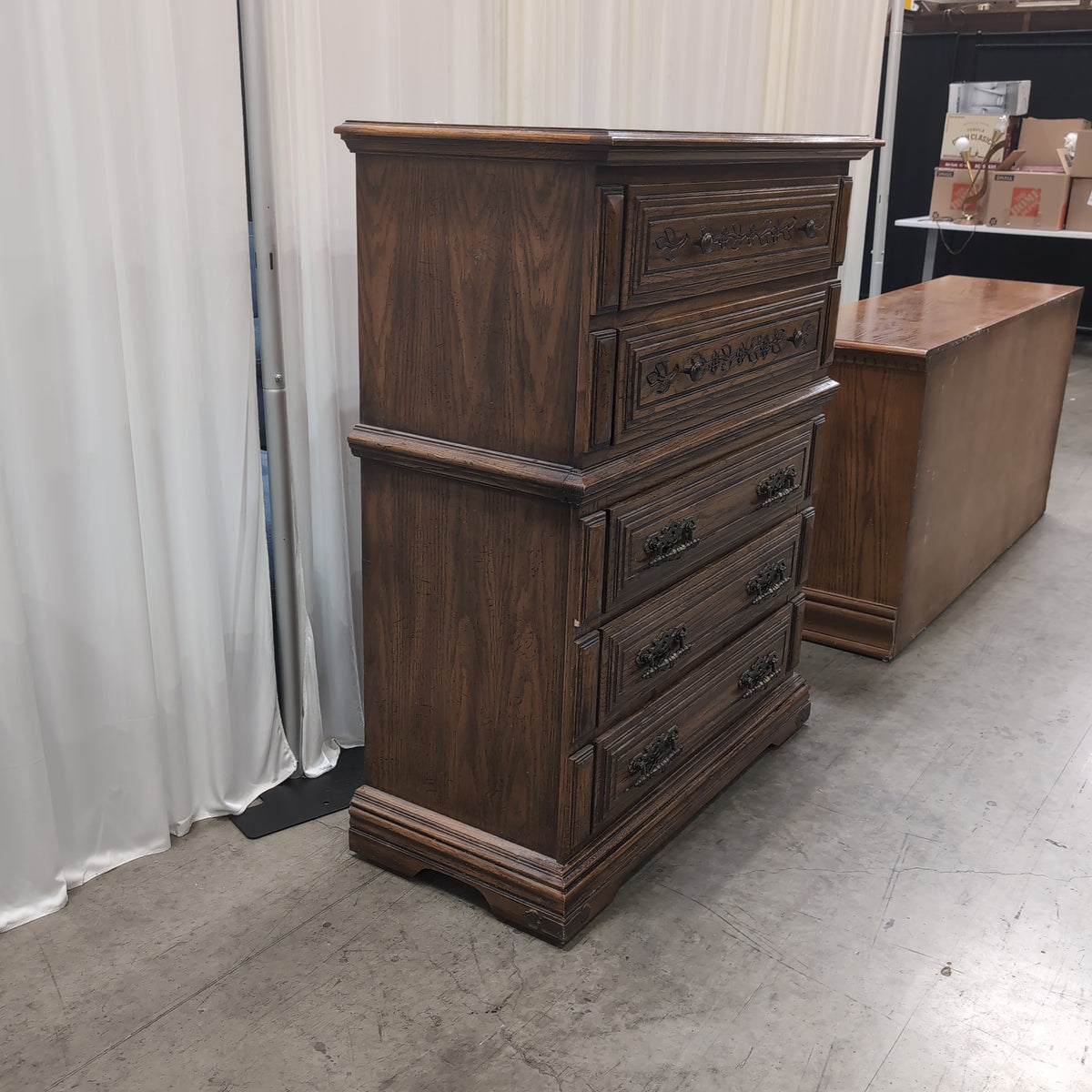 Traditional Brown Wood Five-Drawer Dresser with Ornate Hardware