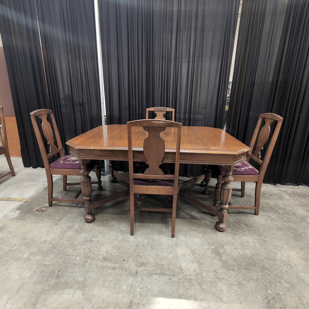 Octagonal Top Wood Dining Table with Turned Legs