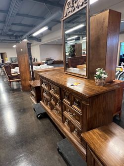 Vintage "Grandma Chic" Bedroom Set