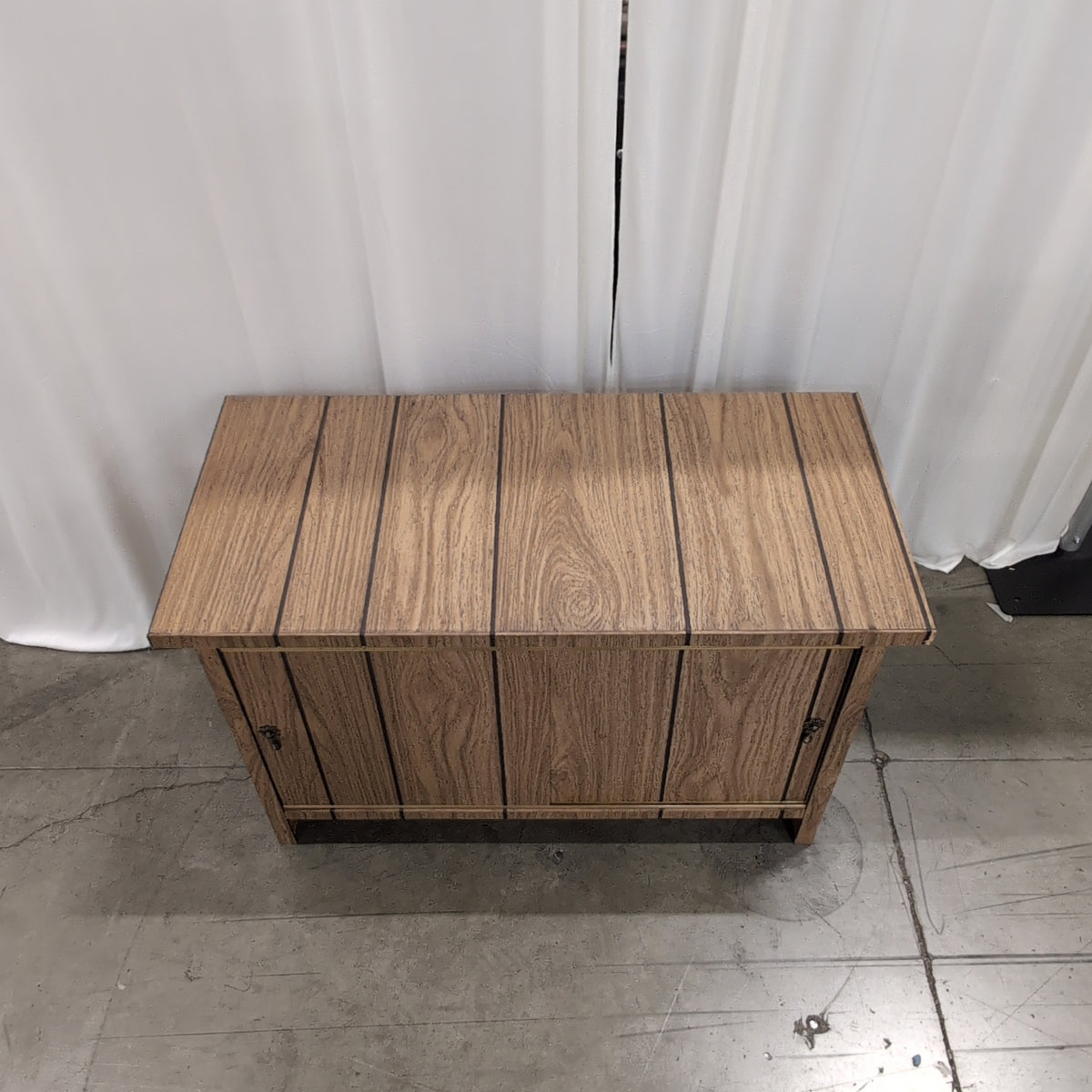 Plank Design Wood-Look TV Stand with Brass Accents