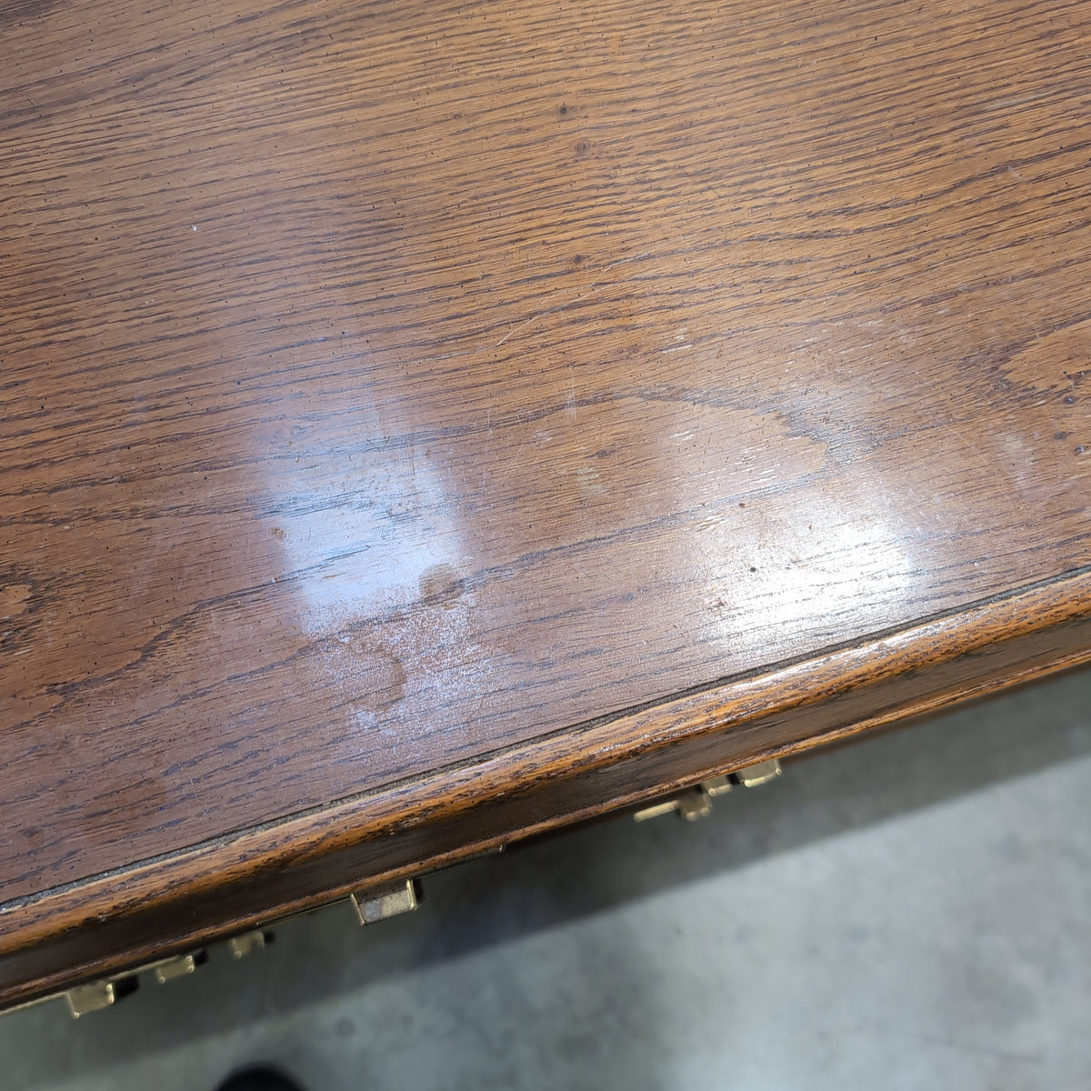 Traditional Brown Wood Dresser with Mirror