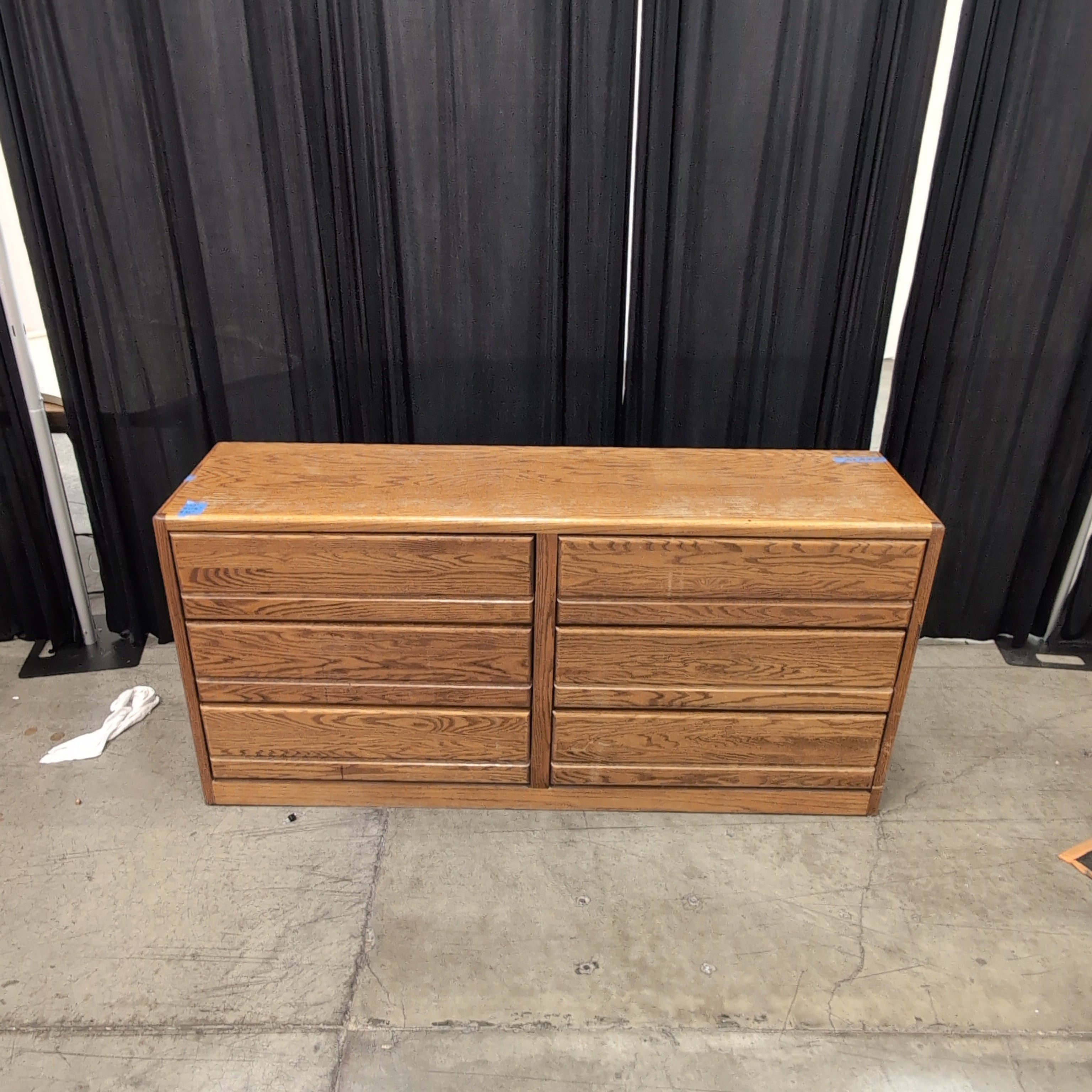 Light Brown Oak Grain Six-Drawer Dresser