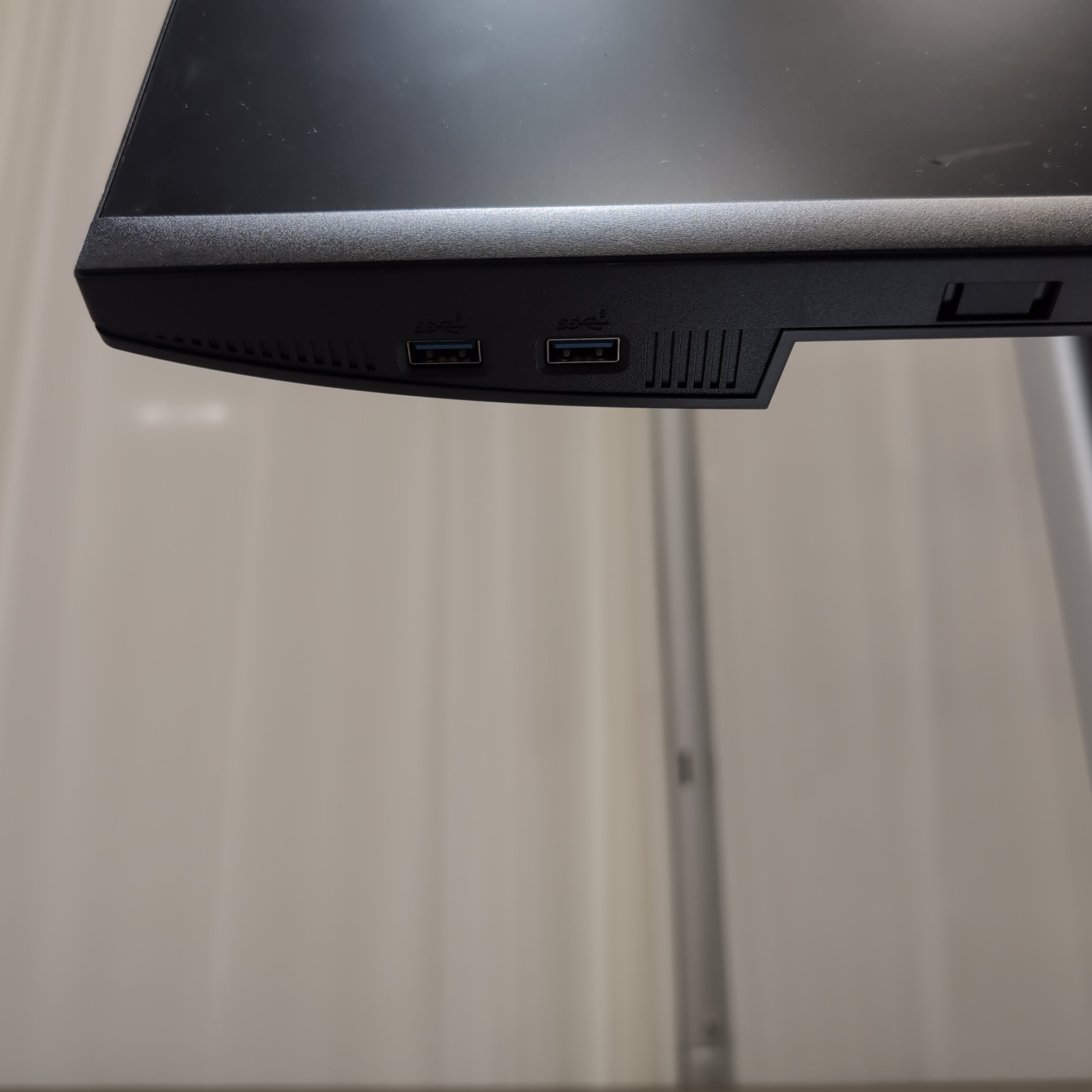 DELL P2222H Flat Panel Monitor