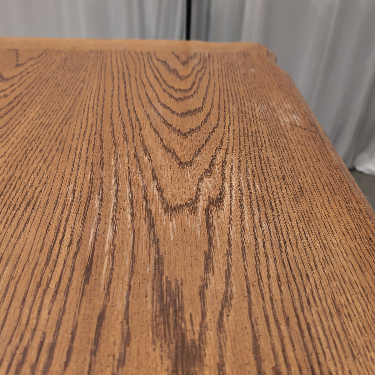 Traditional Light Oak End Table with Cabriole Legs
