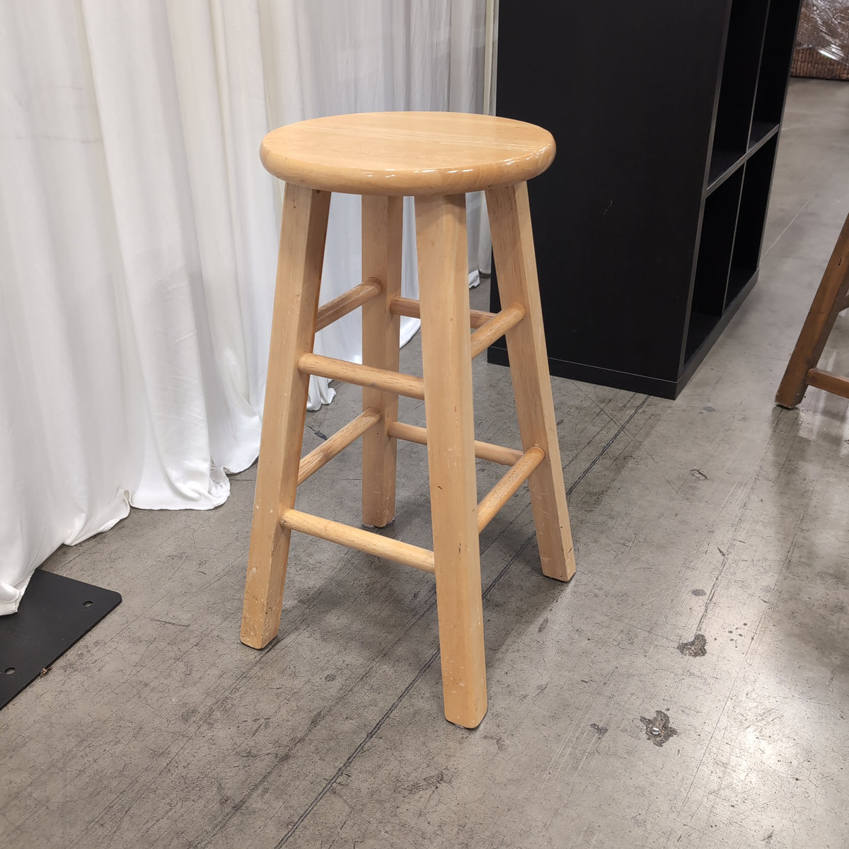 Natural Wood Round Top Bar Stool
