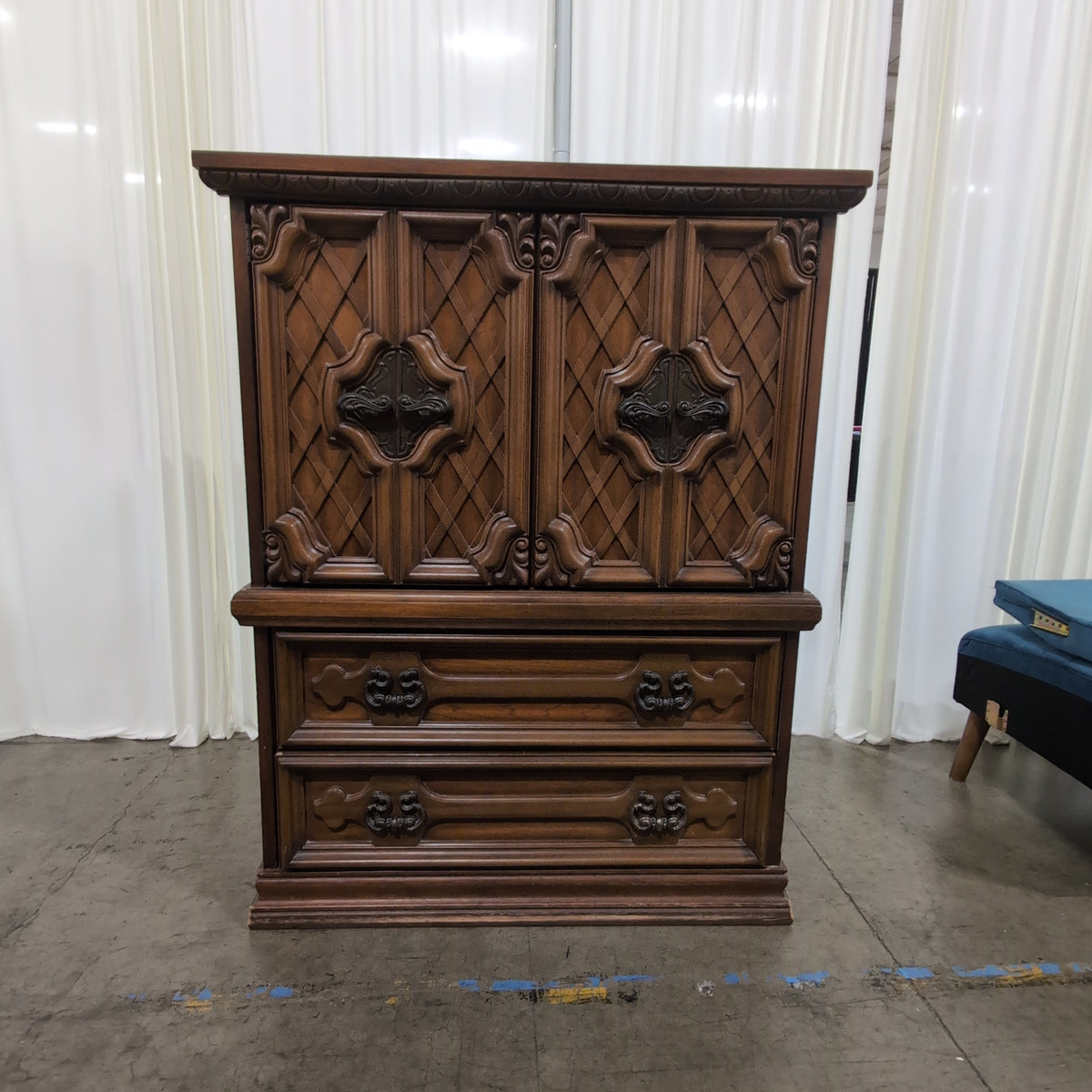 Ornate French Provincial Style Wood Dresser