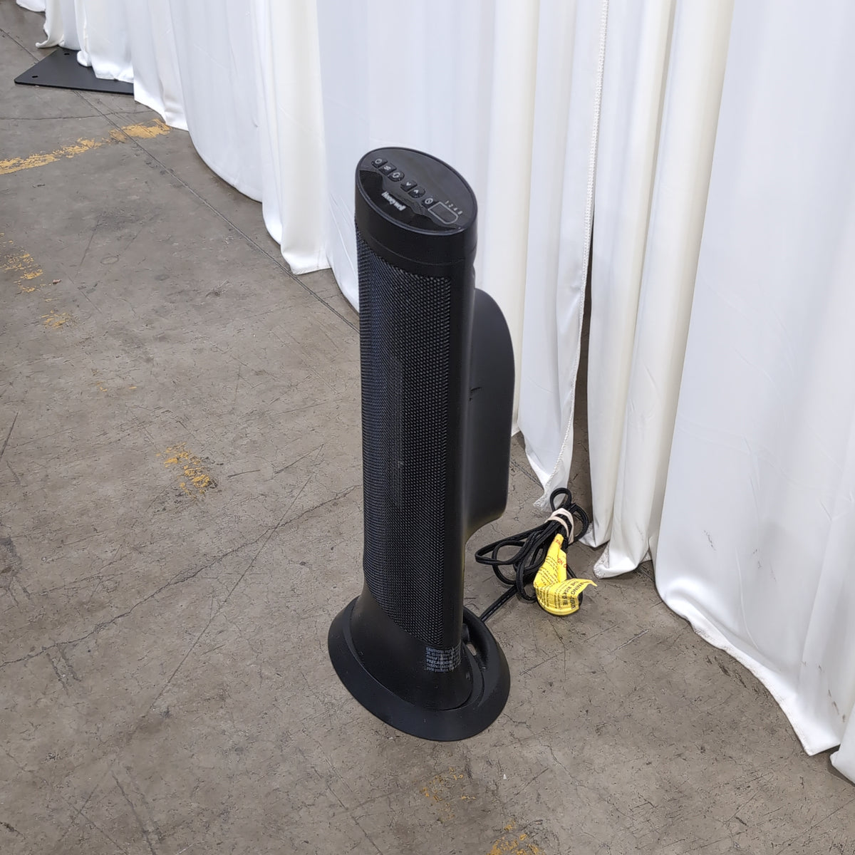 Black Cylindrical Portable Speaker
