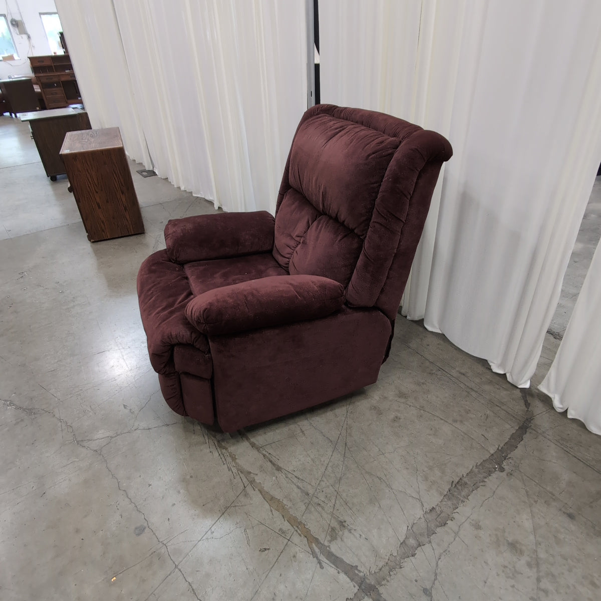 Montana RCL Merlot-Padded Burgundy Recliner in Plush Fabric