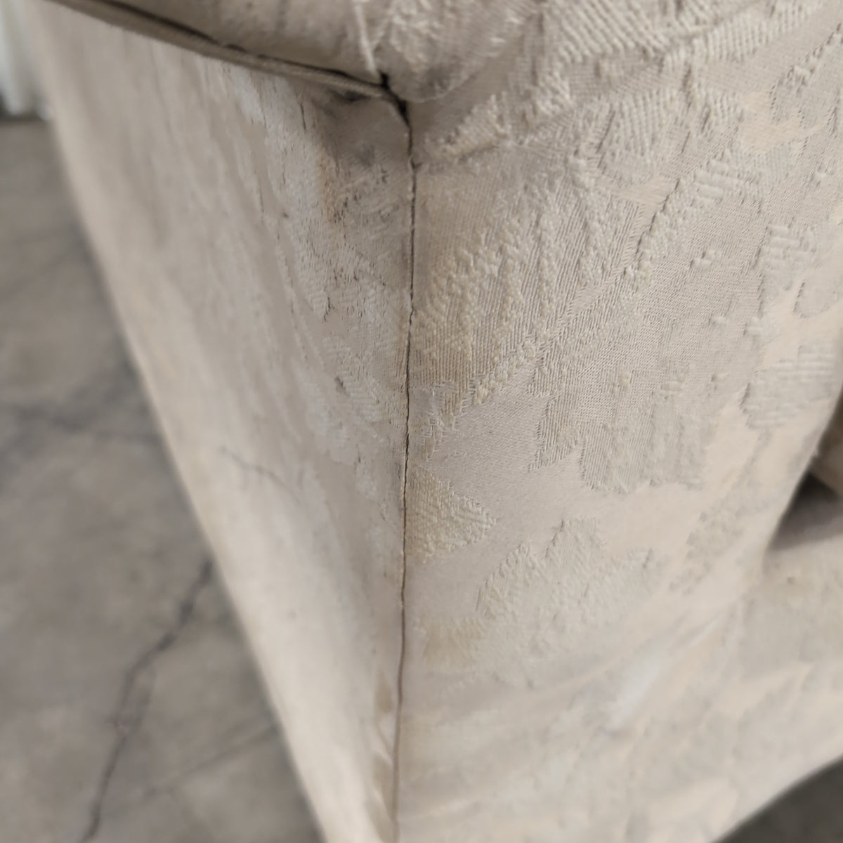 Traditional Rolled Arm Cream Upholstered Couch in Patterned Fabric