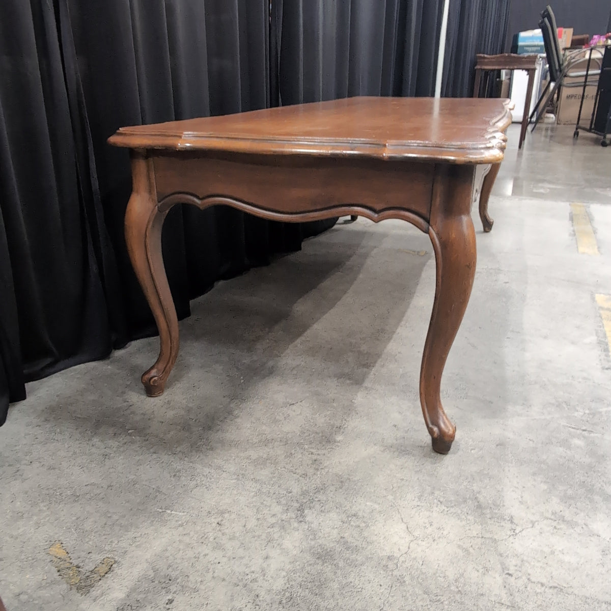 Traditional Light Wood Coffee Table with Carved Edges