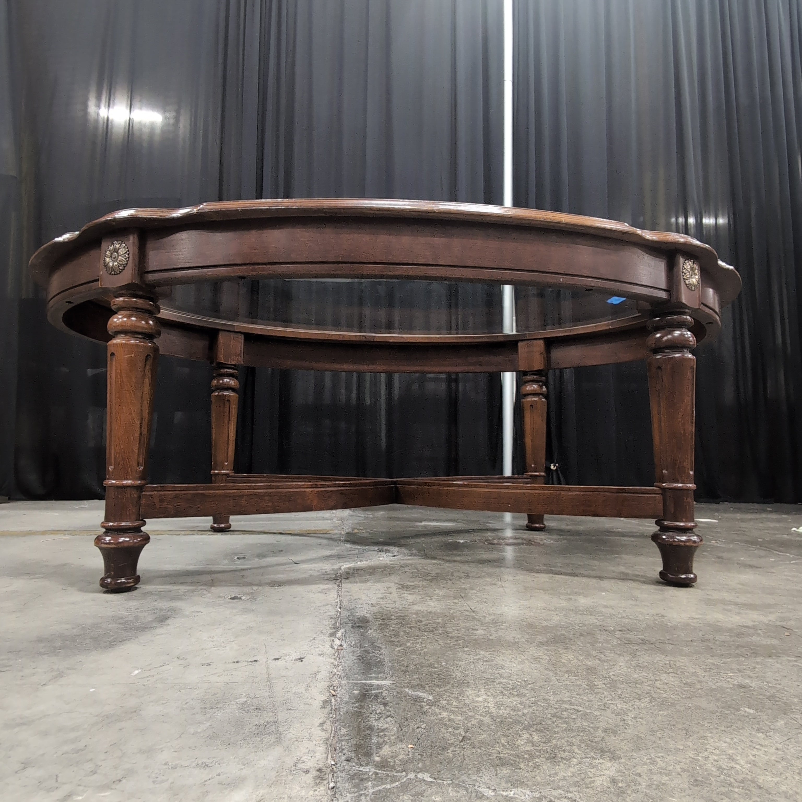 Traditional Oval Coffee Table with Glass Top