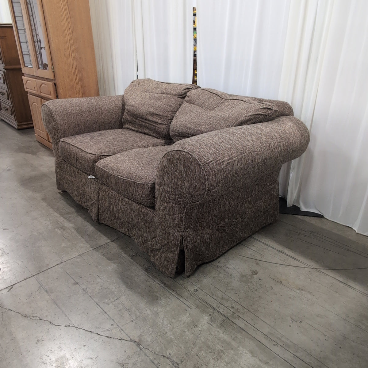Broyhill Brown Textured Loveseat with Rolled Arms