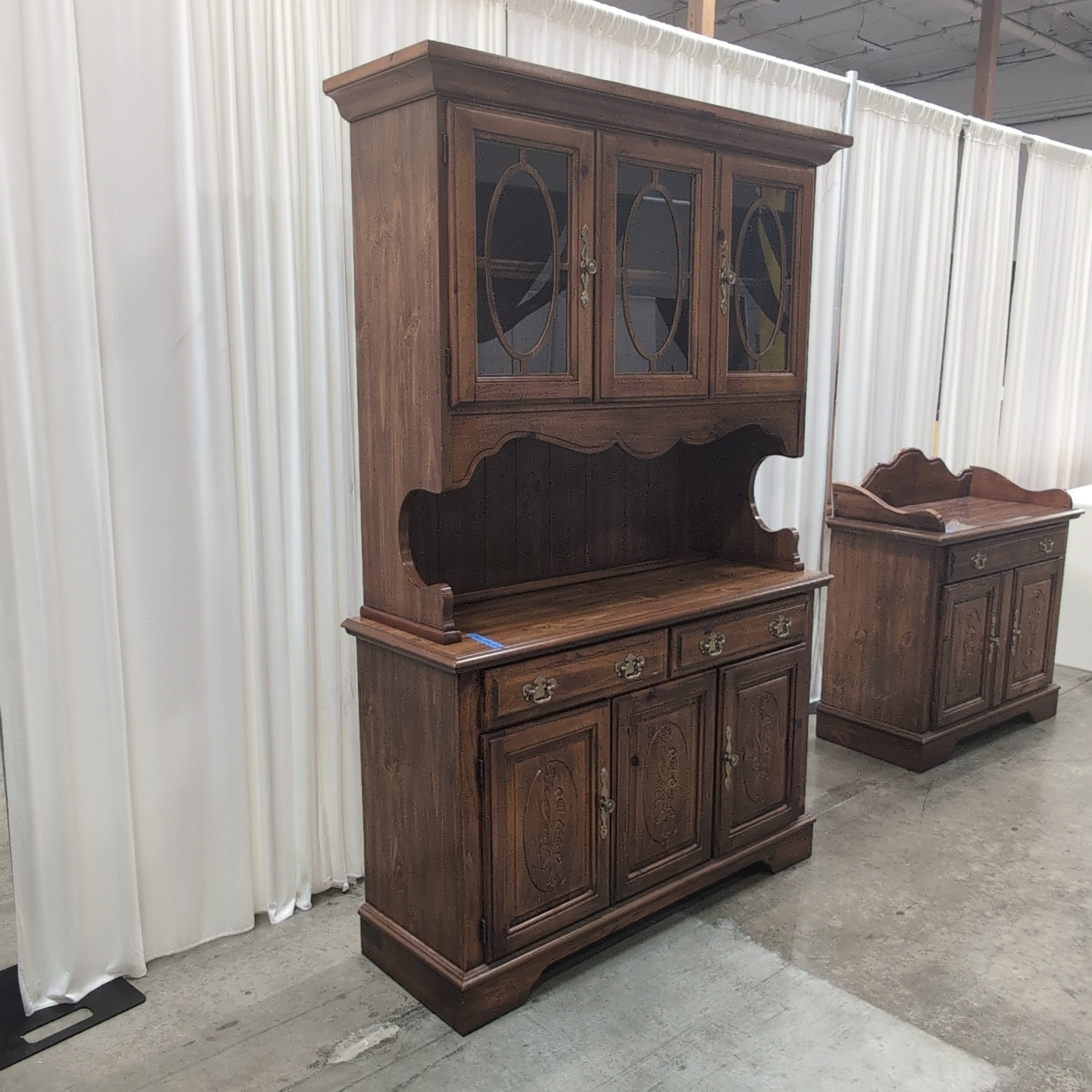 Traditional Dark Wood China Cabinet with Ornate Carvings