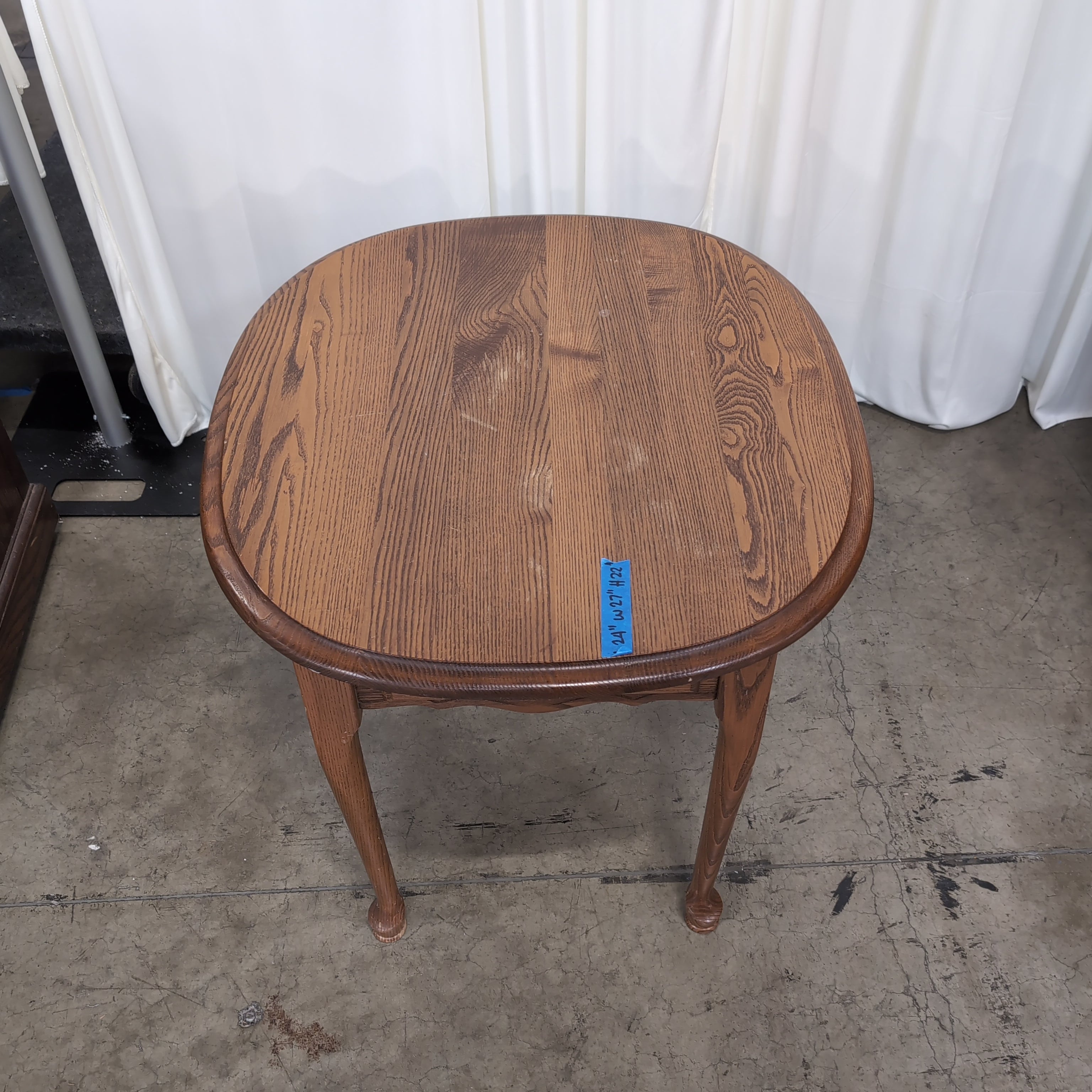 Traditional Oval Wood End Table with Drawer