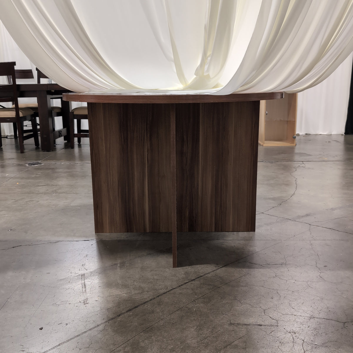 Modern Wood Grain Round Dining Table
