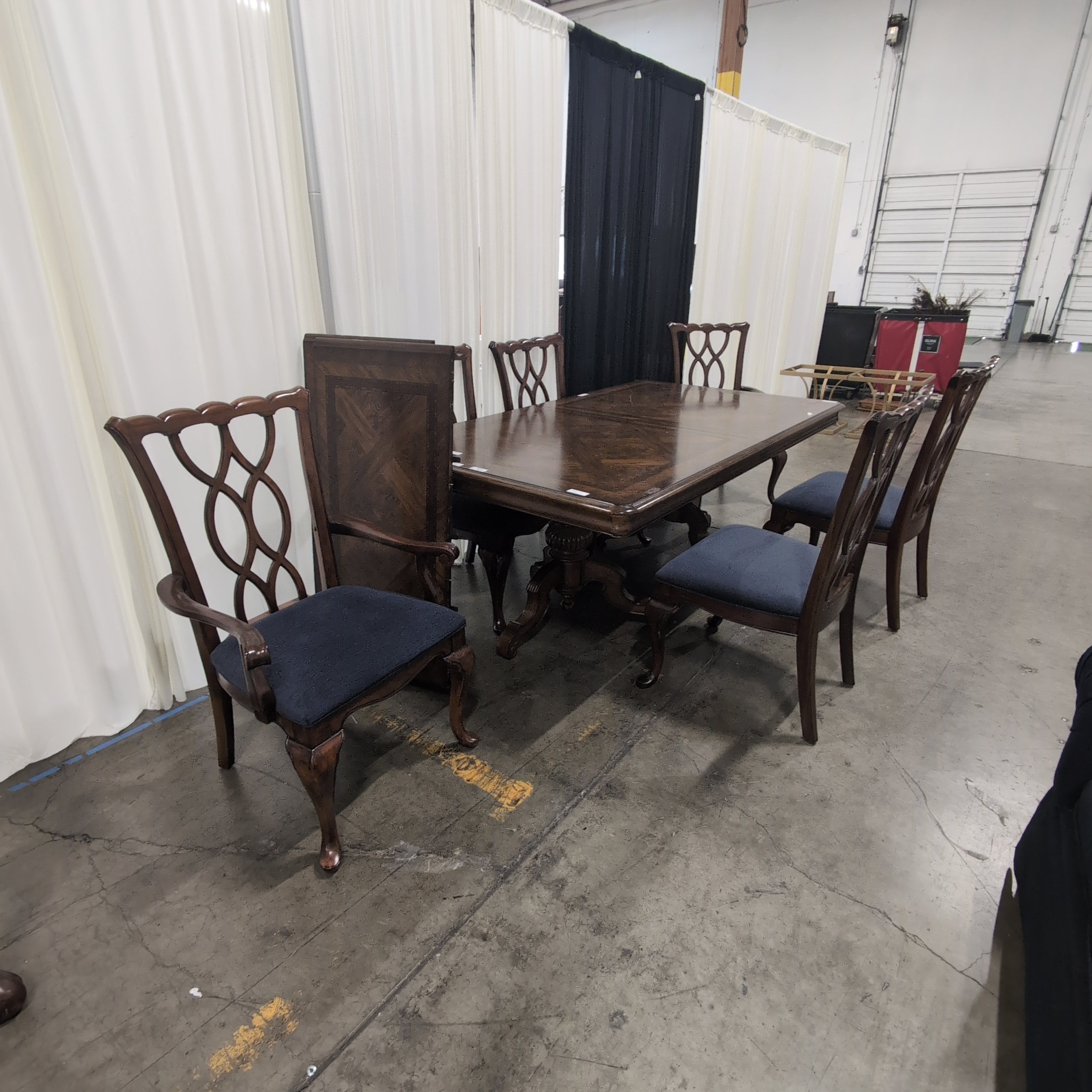 Traditional Dark Wood Dining Table with Cabriole Legs