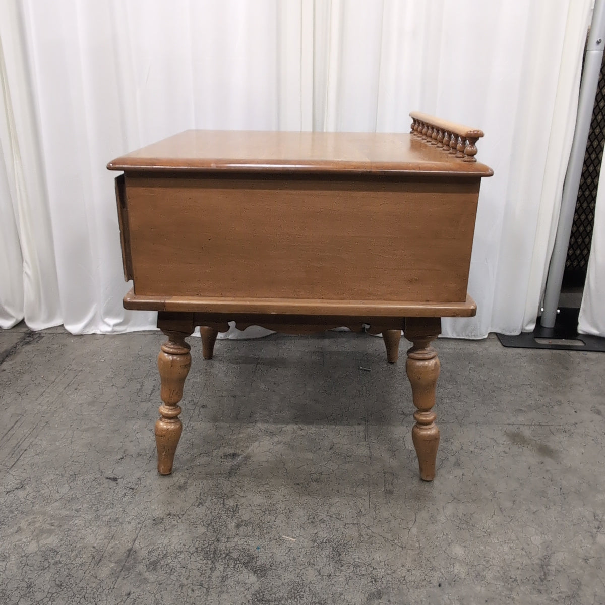 Light Wood Traditional Desk with Spindle Gallery