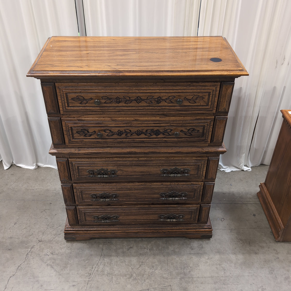 Traditional Brown Wood Five-Drawer Dresser with Ornate Hardware