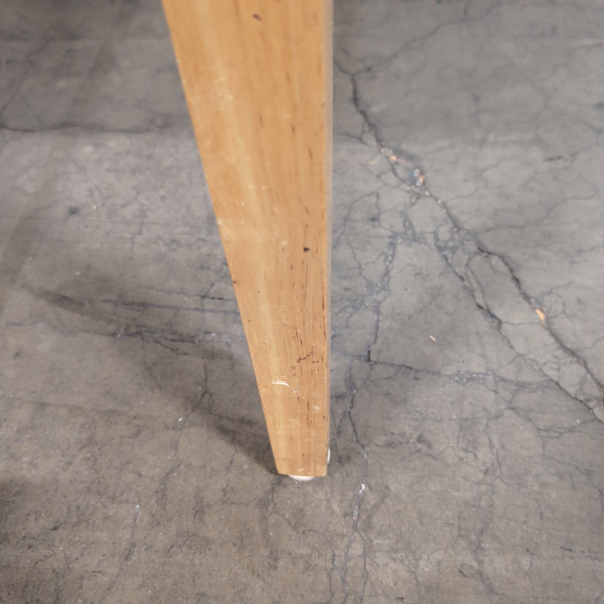 Light Wood Rectangular Dining Table in Natural Finish