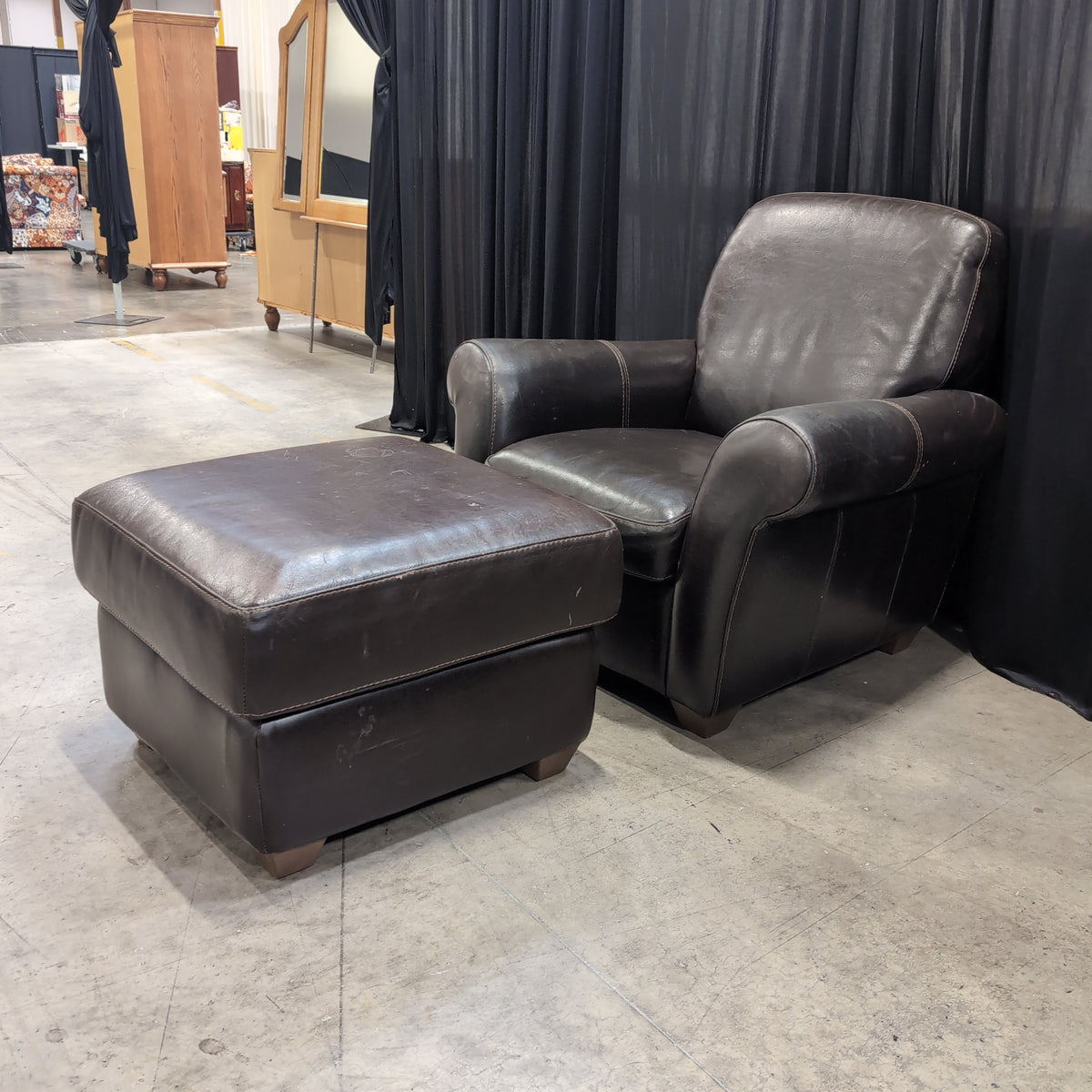 MADINE Brown Leather Club Chair with Ottoman