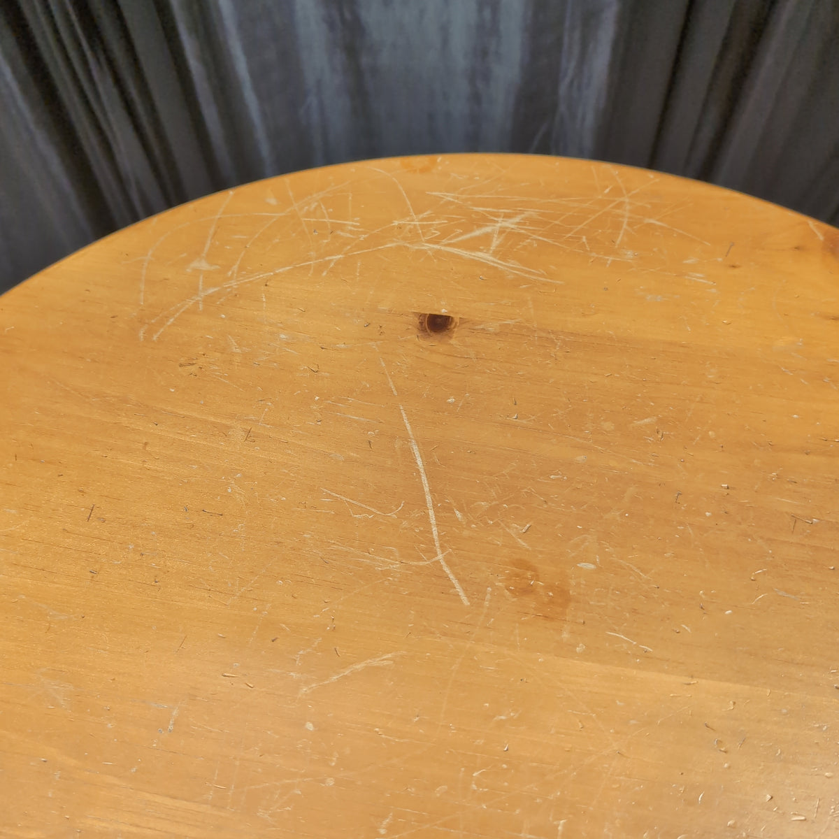 Light Wood Round End Table with Cabriole Legs